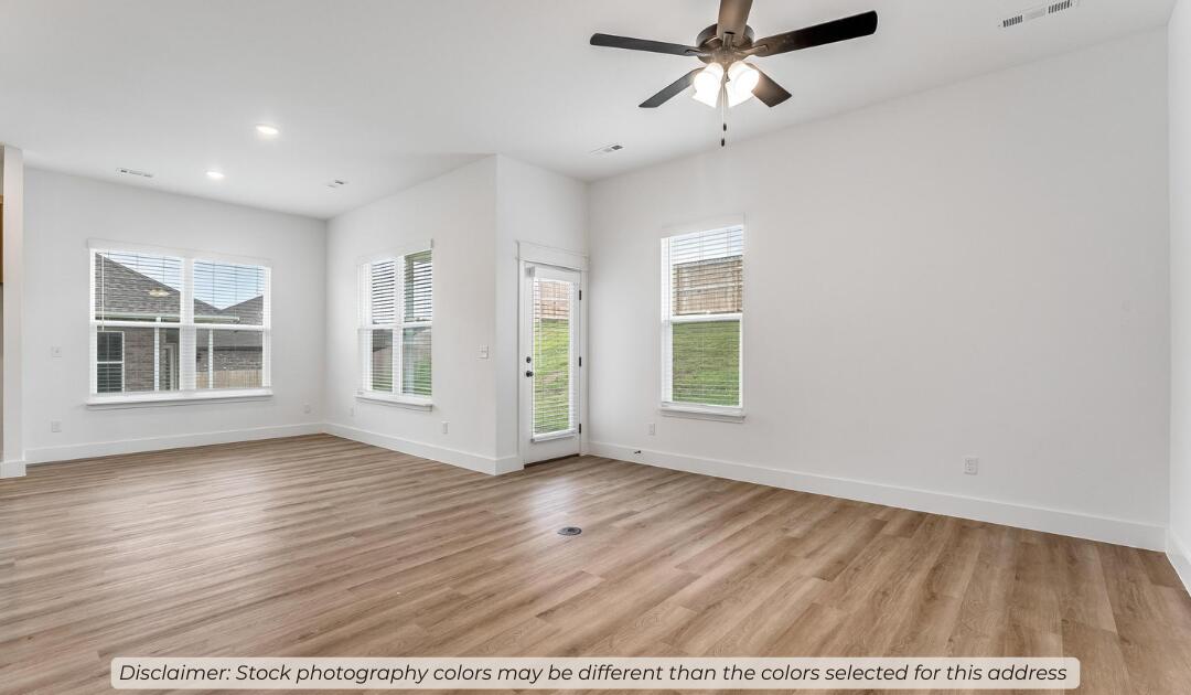 1012 West Pebblebrooke Drive Property Photo 12