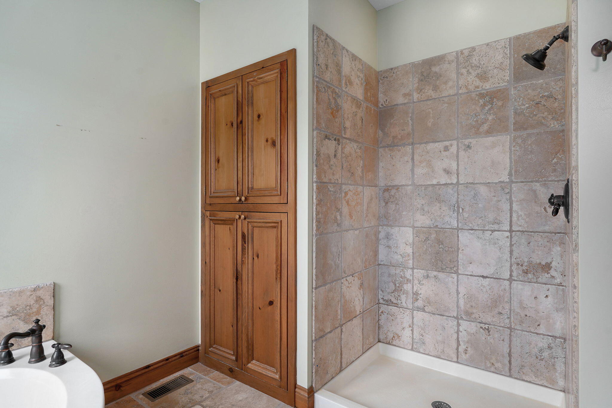 1804 North Hearthstone Lane Property Photo 32