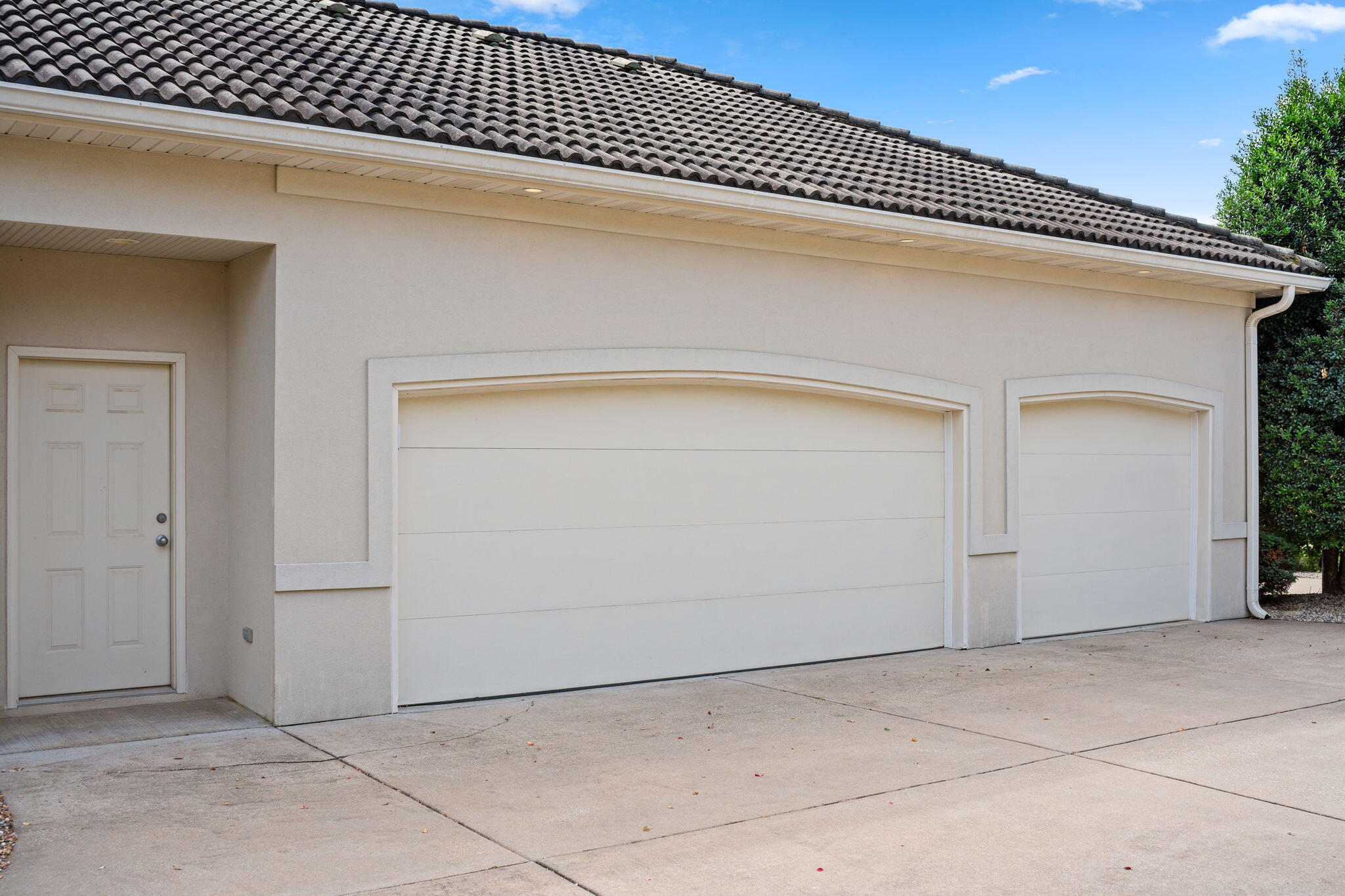 5364 South Castlebay Drive Property Photo 7