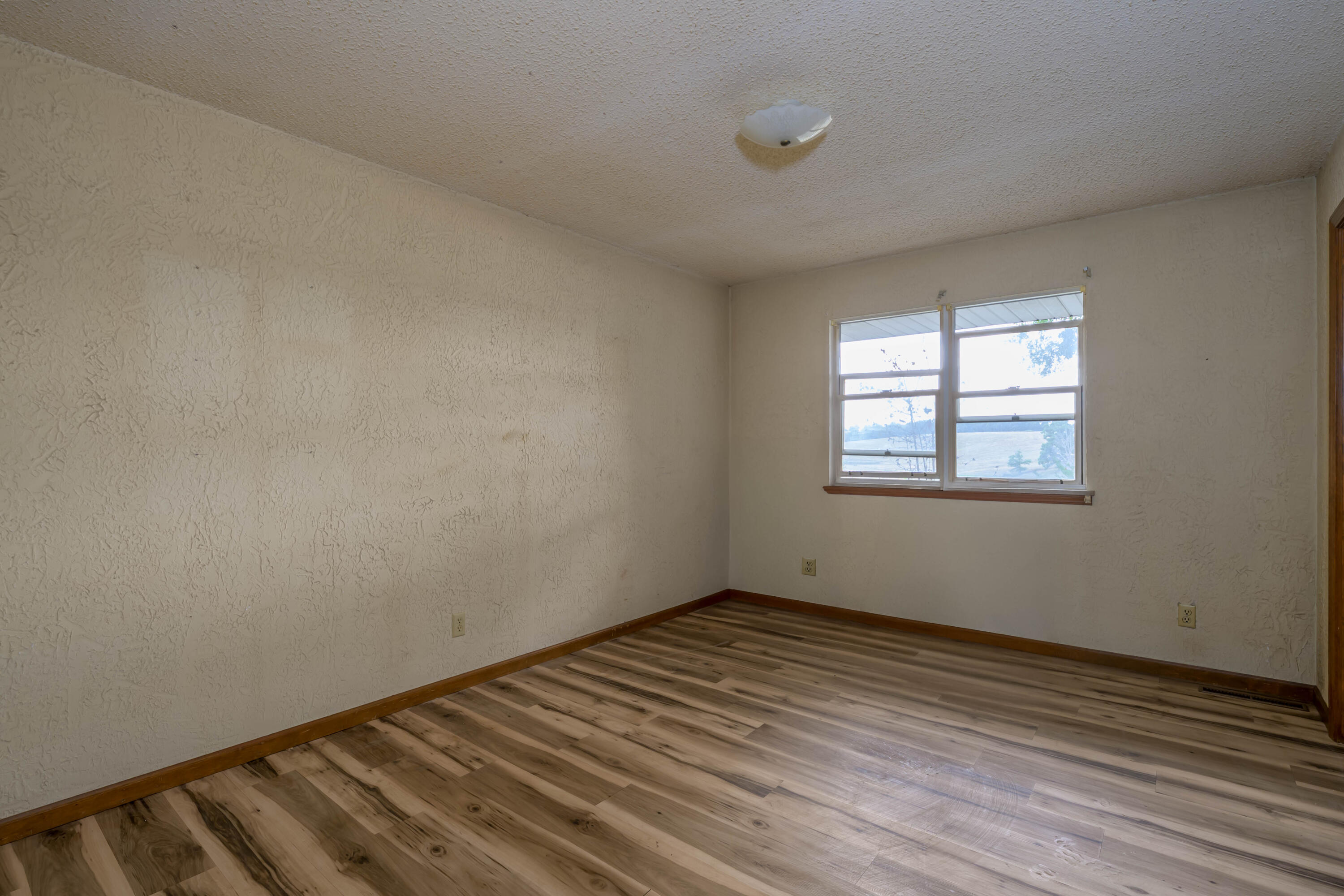 10455 N Highway Dd Property Photo 25