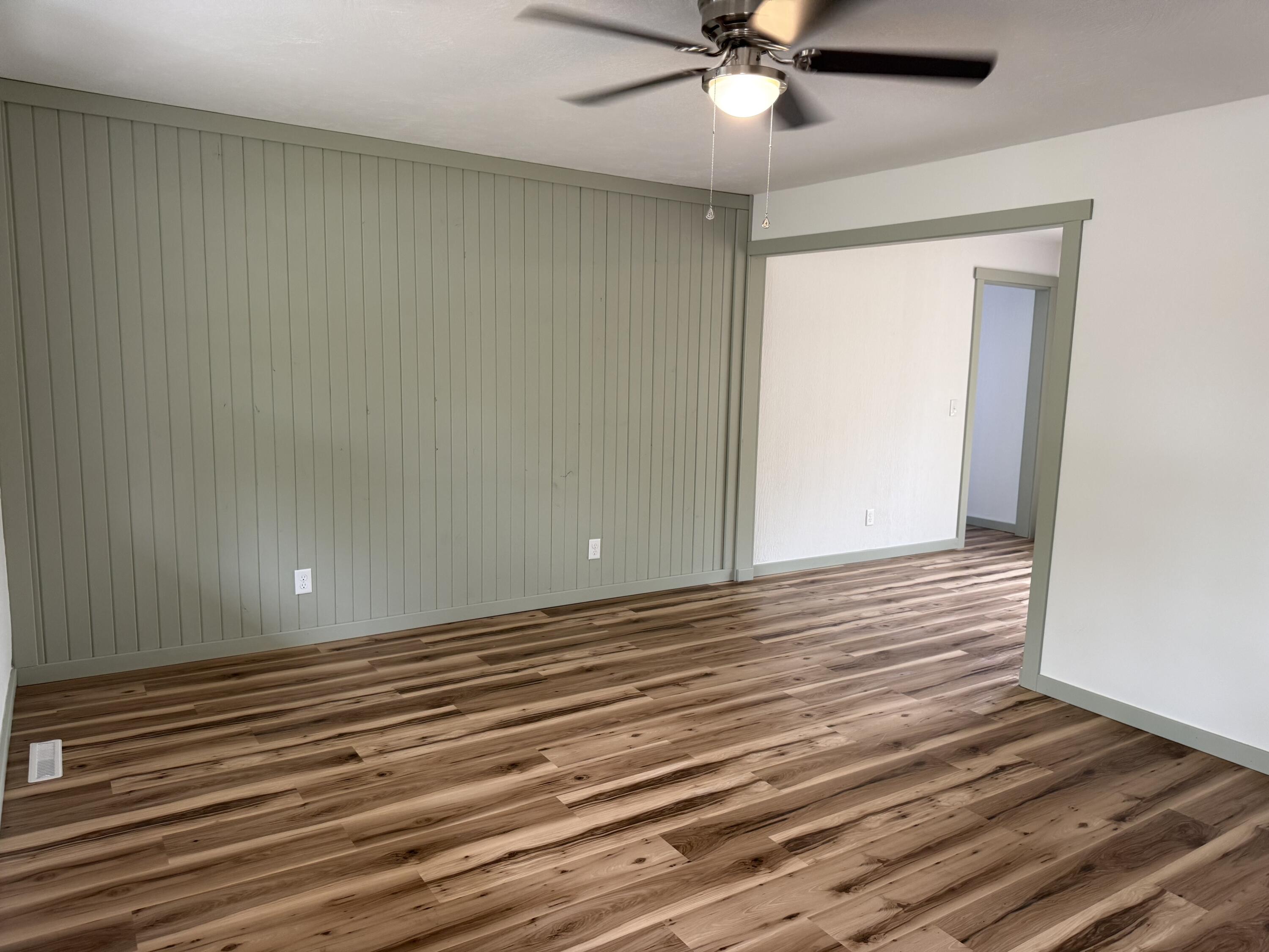 307 South Western Street Property Photo 2