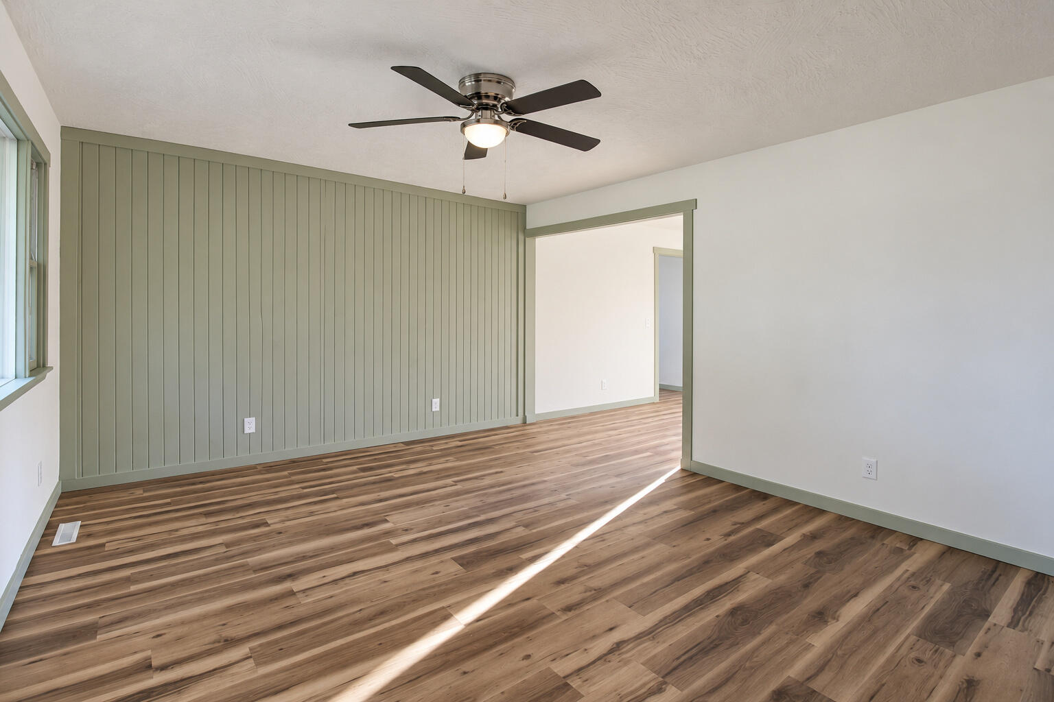 307 South Western Street Property Photo 3