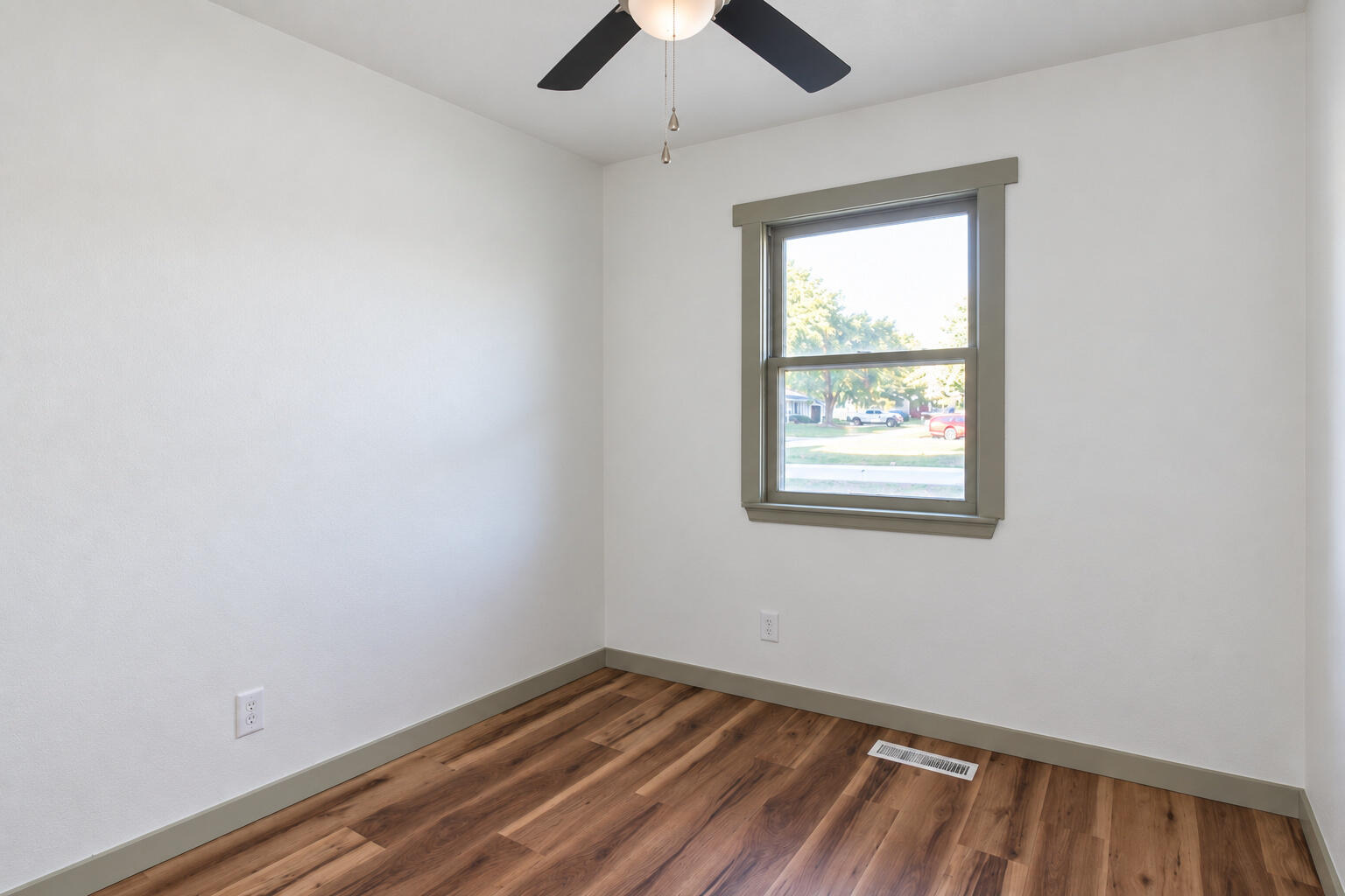307 South Western Street Property Photo 8