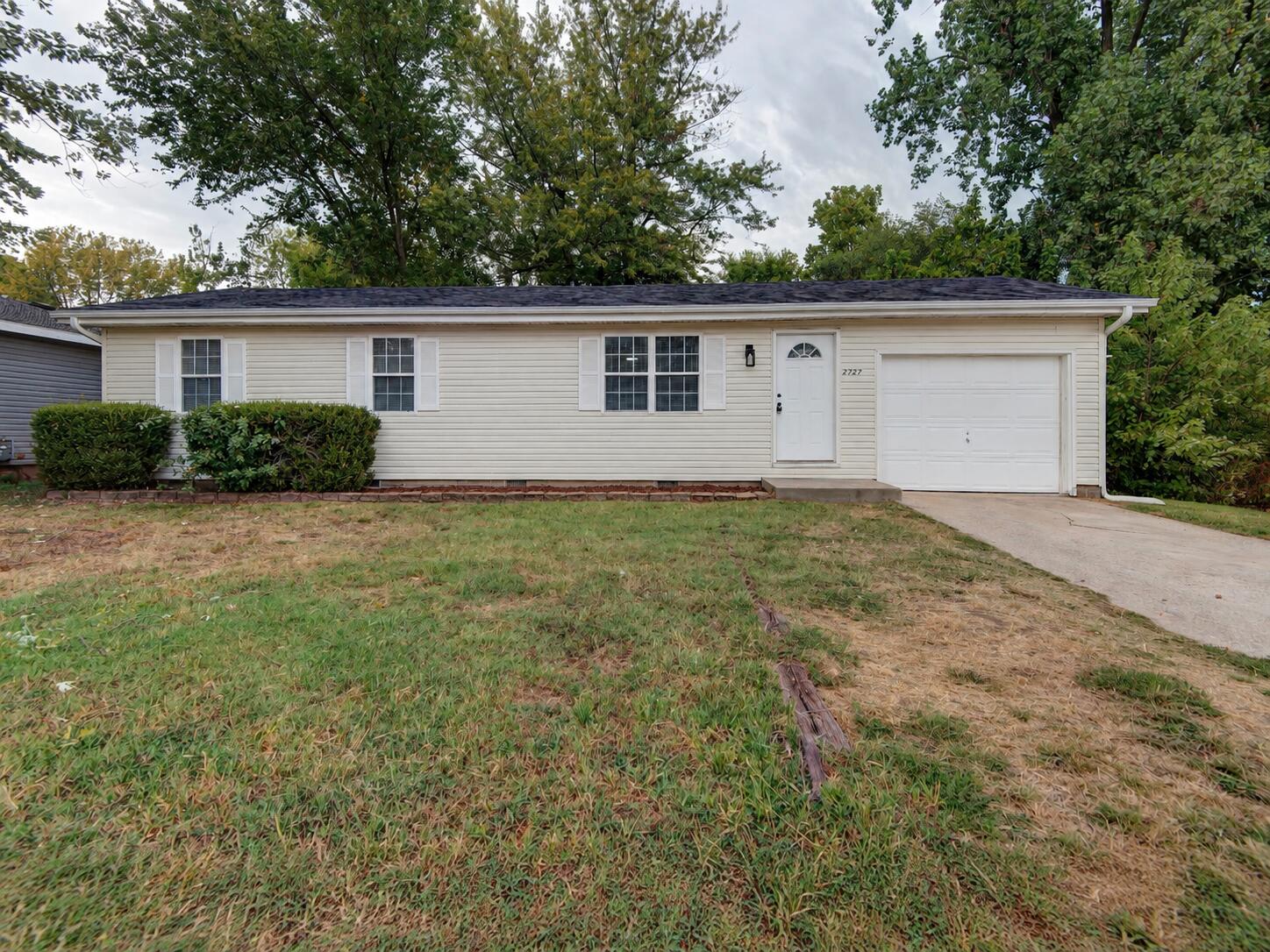 2727 West Nichols Street Property Photo 1