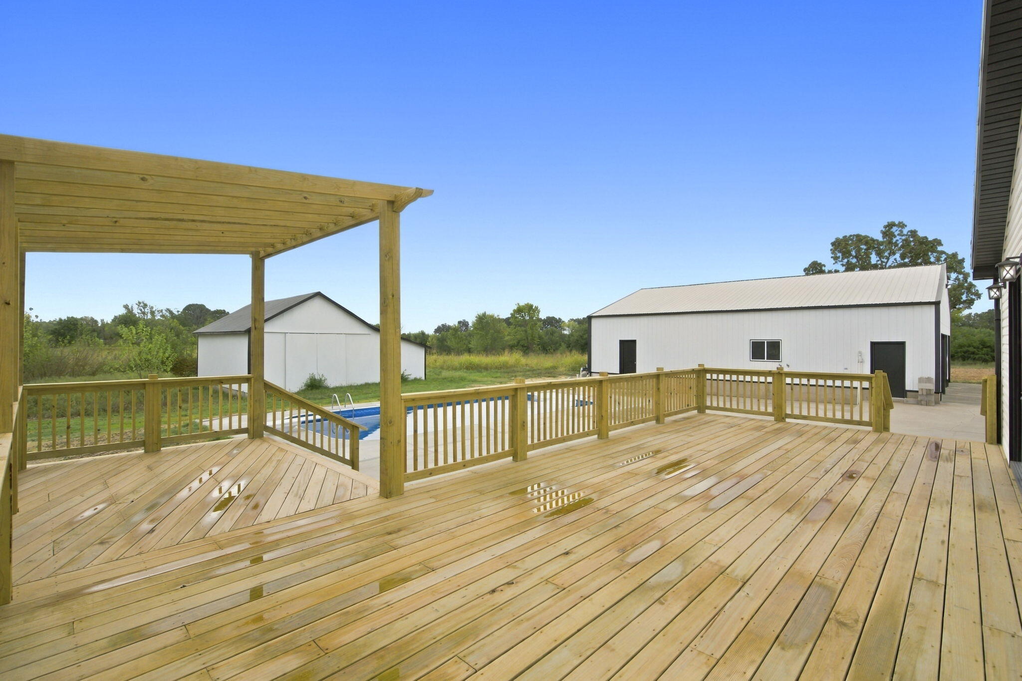 404 State Road H Property Photo 31