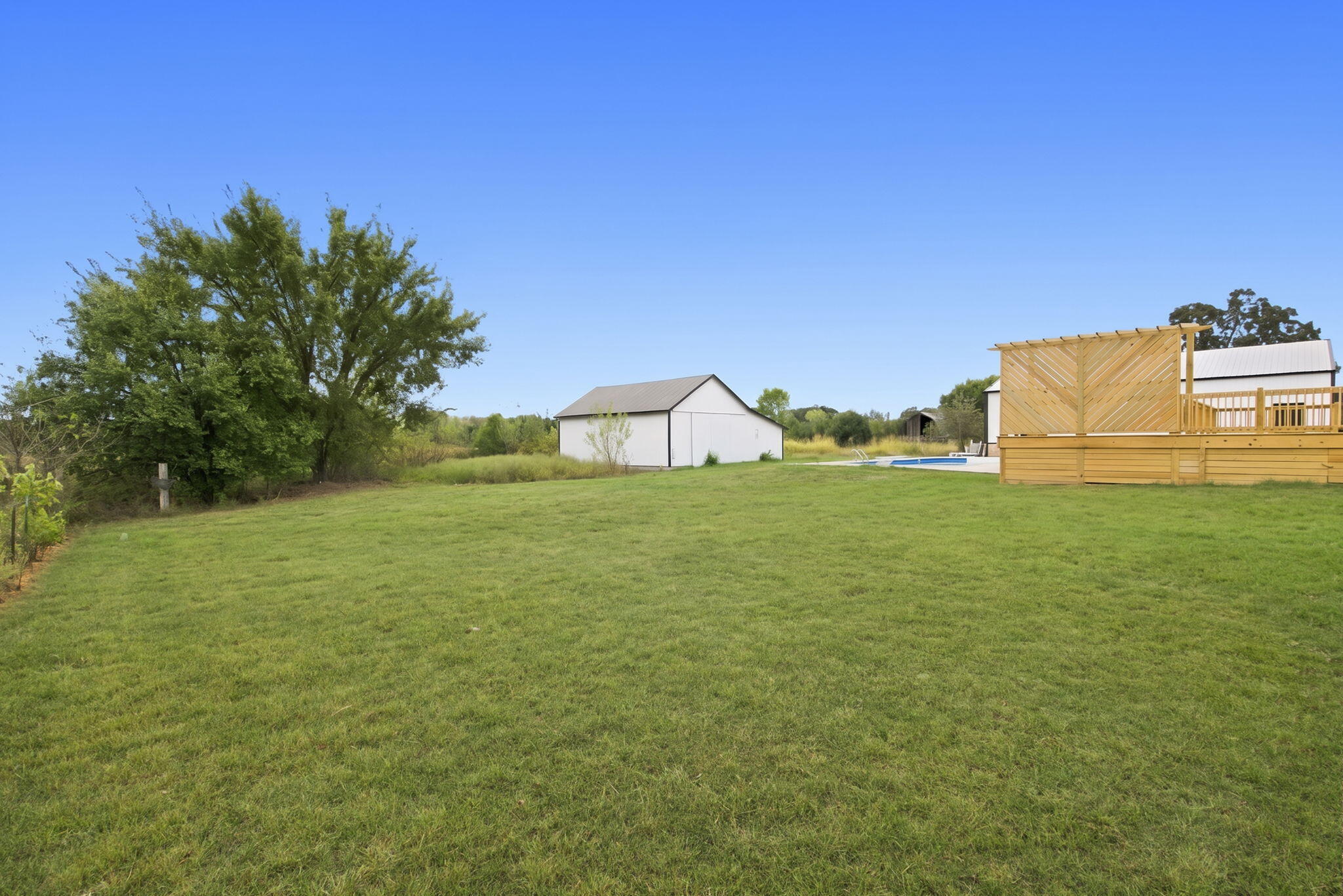 404 State Road H Property Photo 37