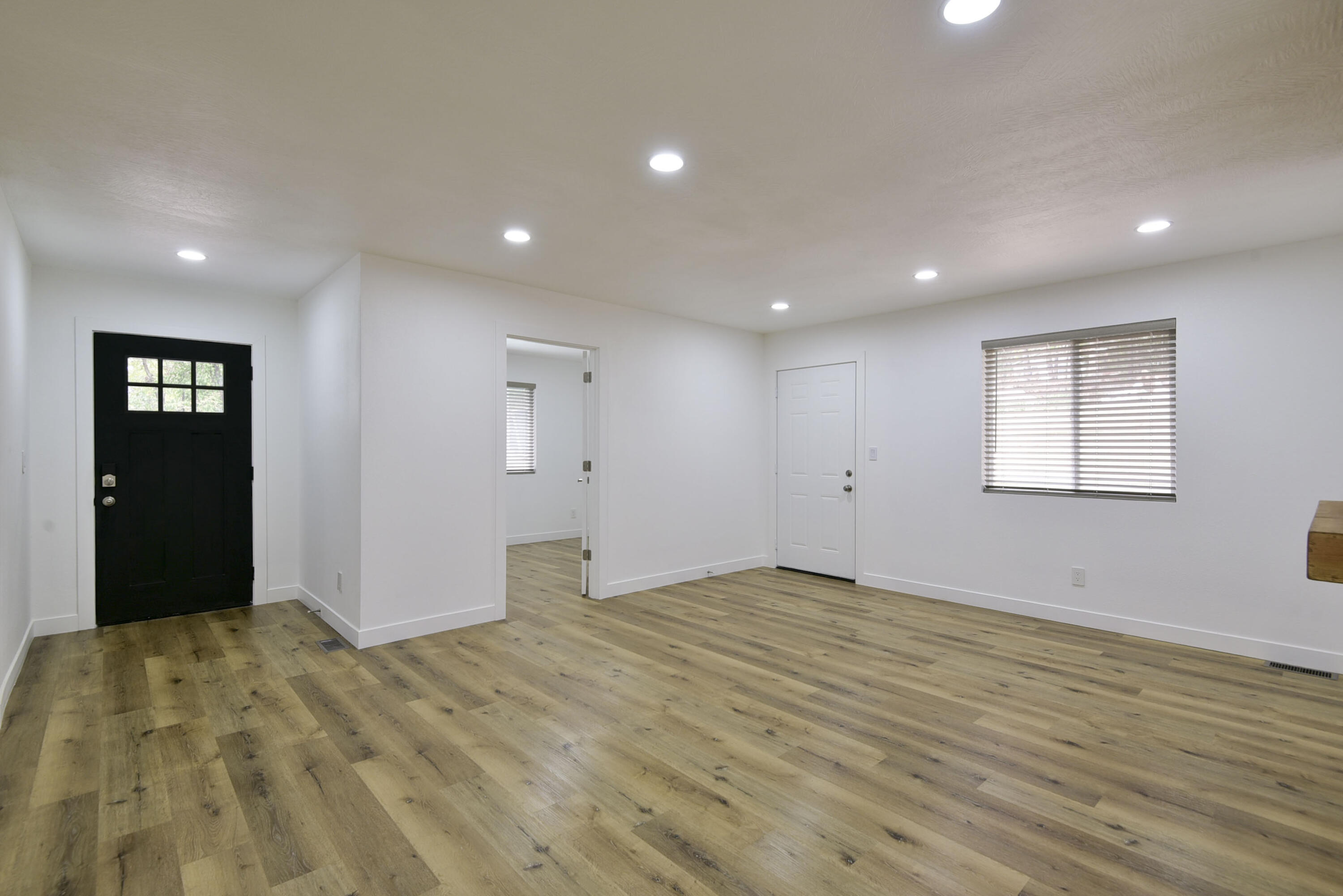 1003 Shady Lane Property Photo 9