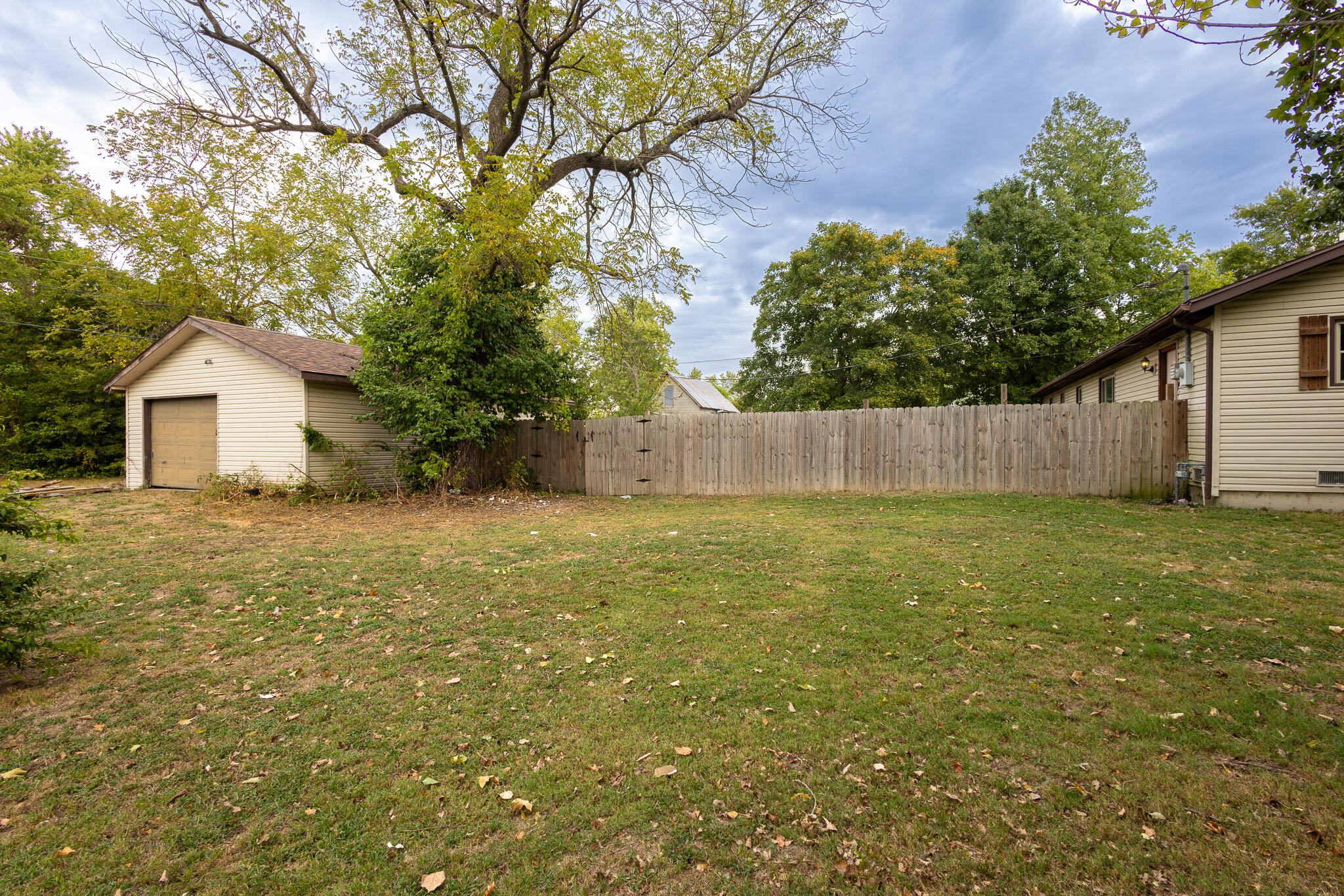 137 West Cline Street Property Photo 26