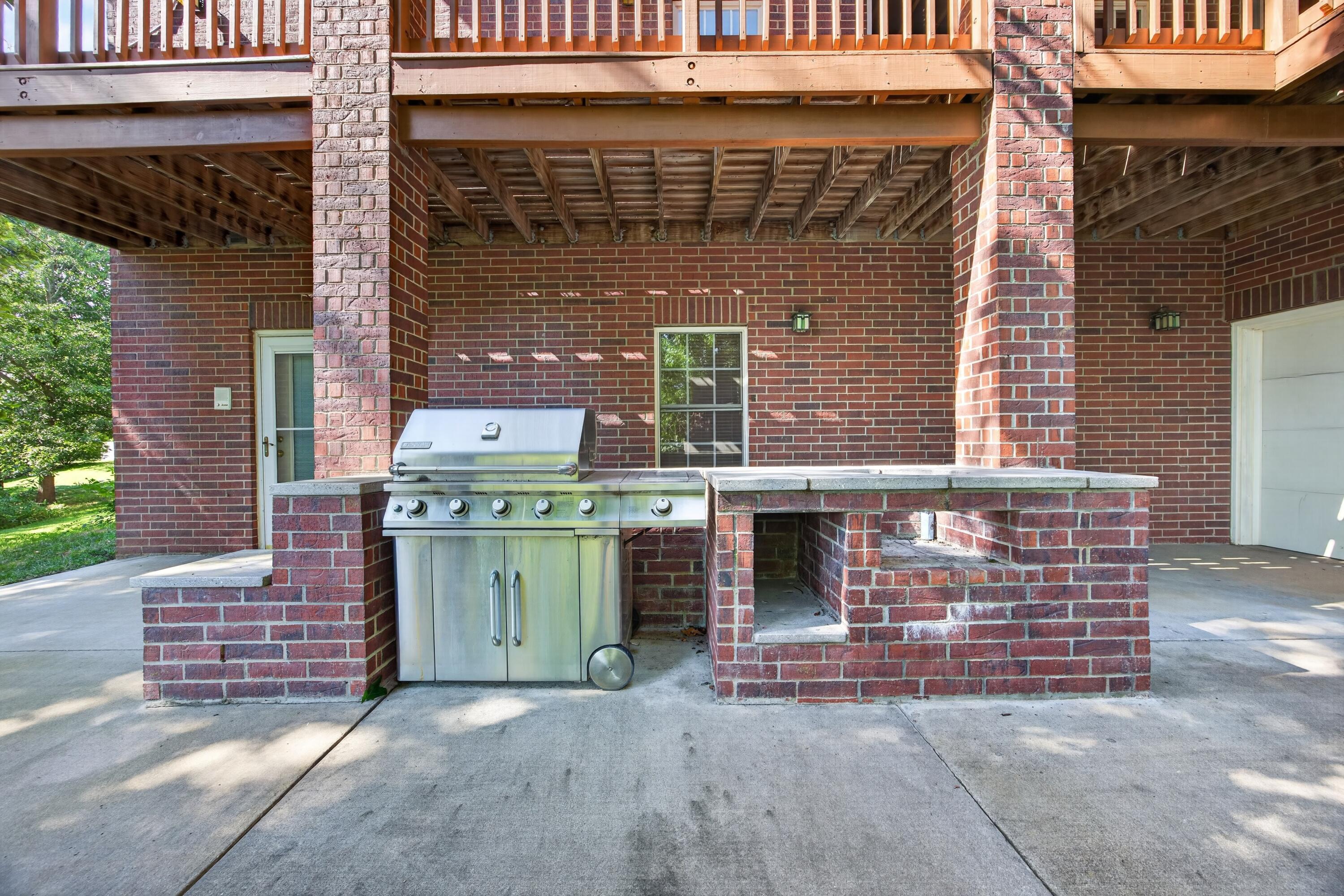 6006 Copper Ridge Street Property Photo 20