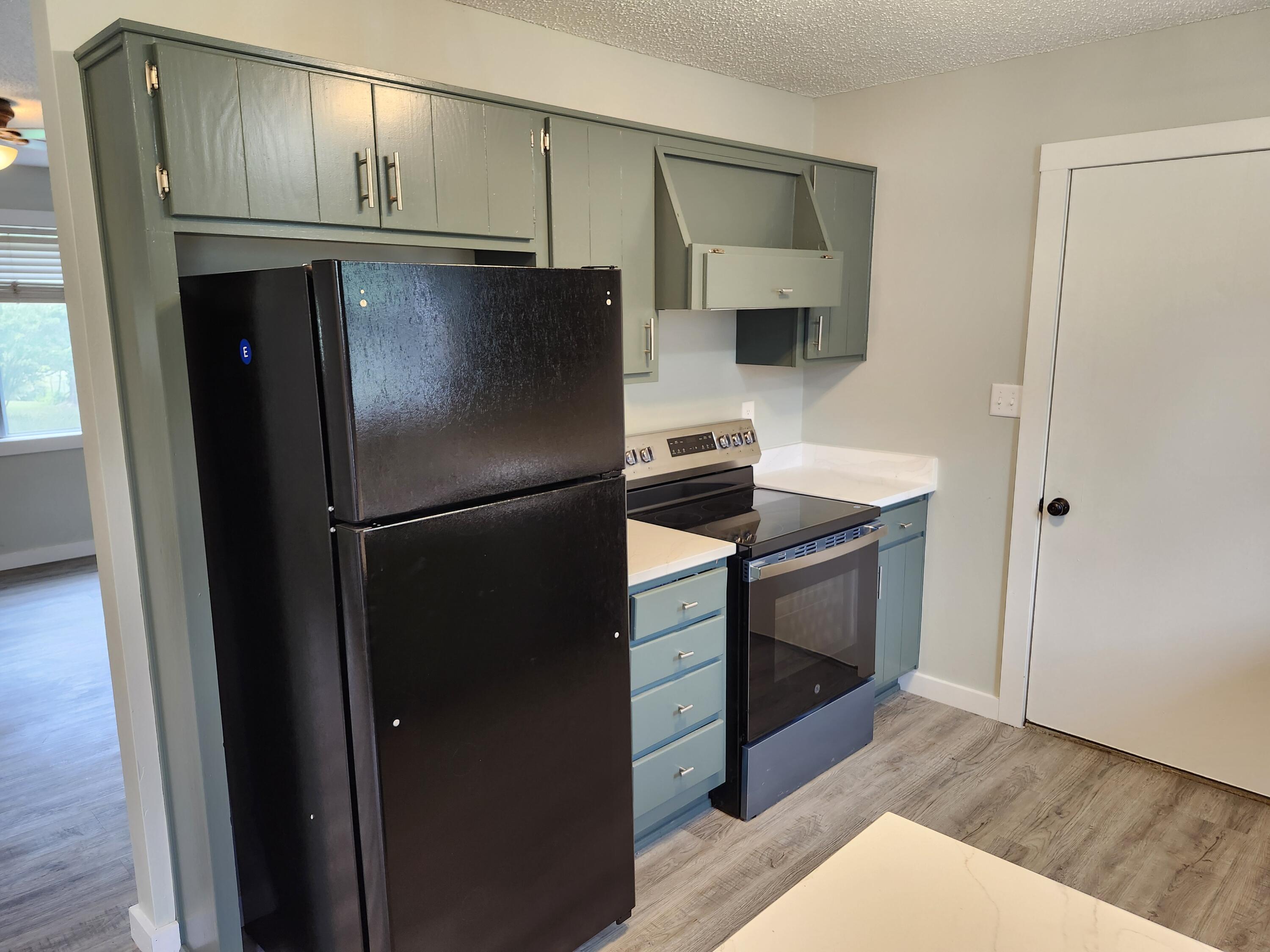 824 South Vine Street Property Photo 7