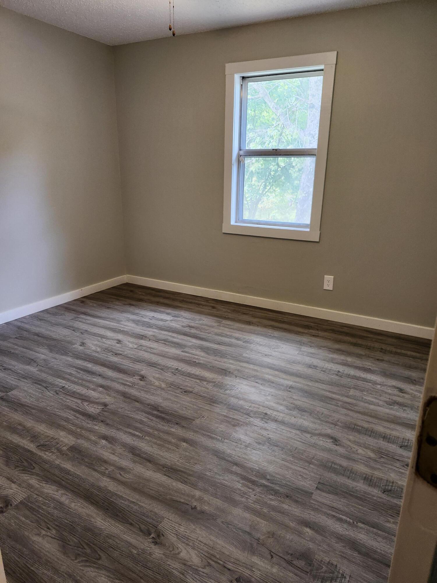 824 South Vine Street Property Photo 15