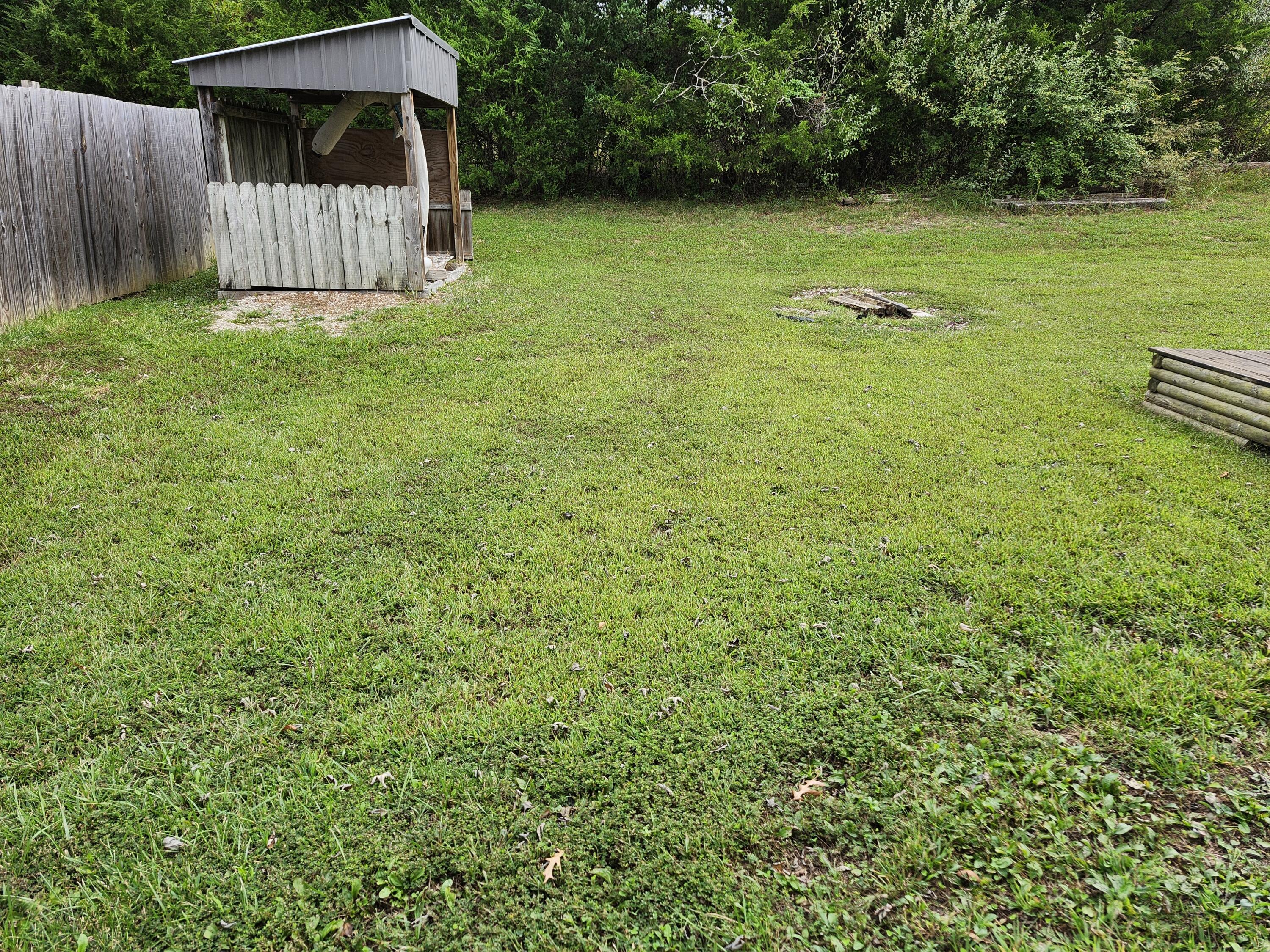 824 South Vine Street Property Photo 18