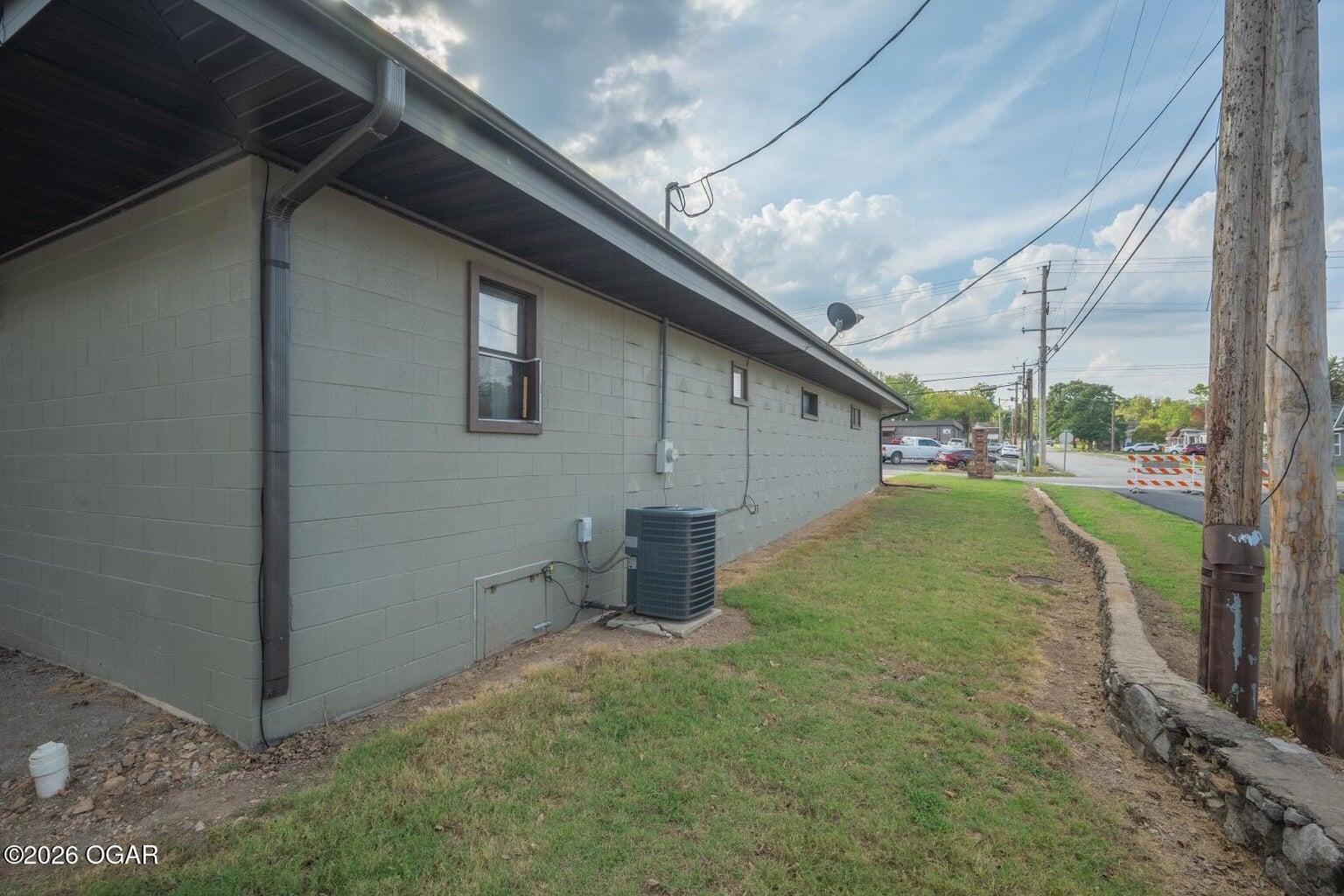 522 West Brook Street Property Photo 4