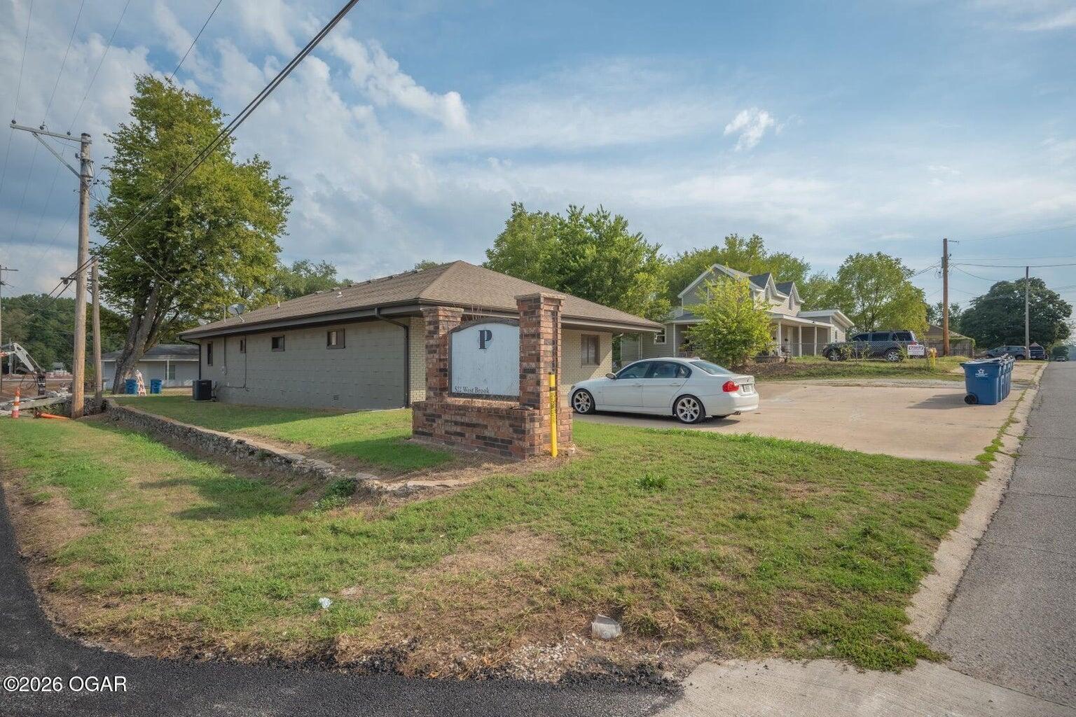522 West Brook Street Property Photo 5