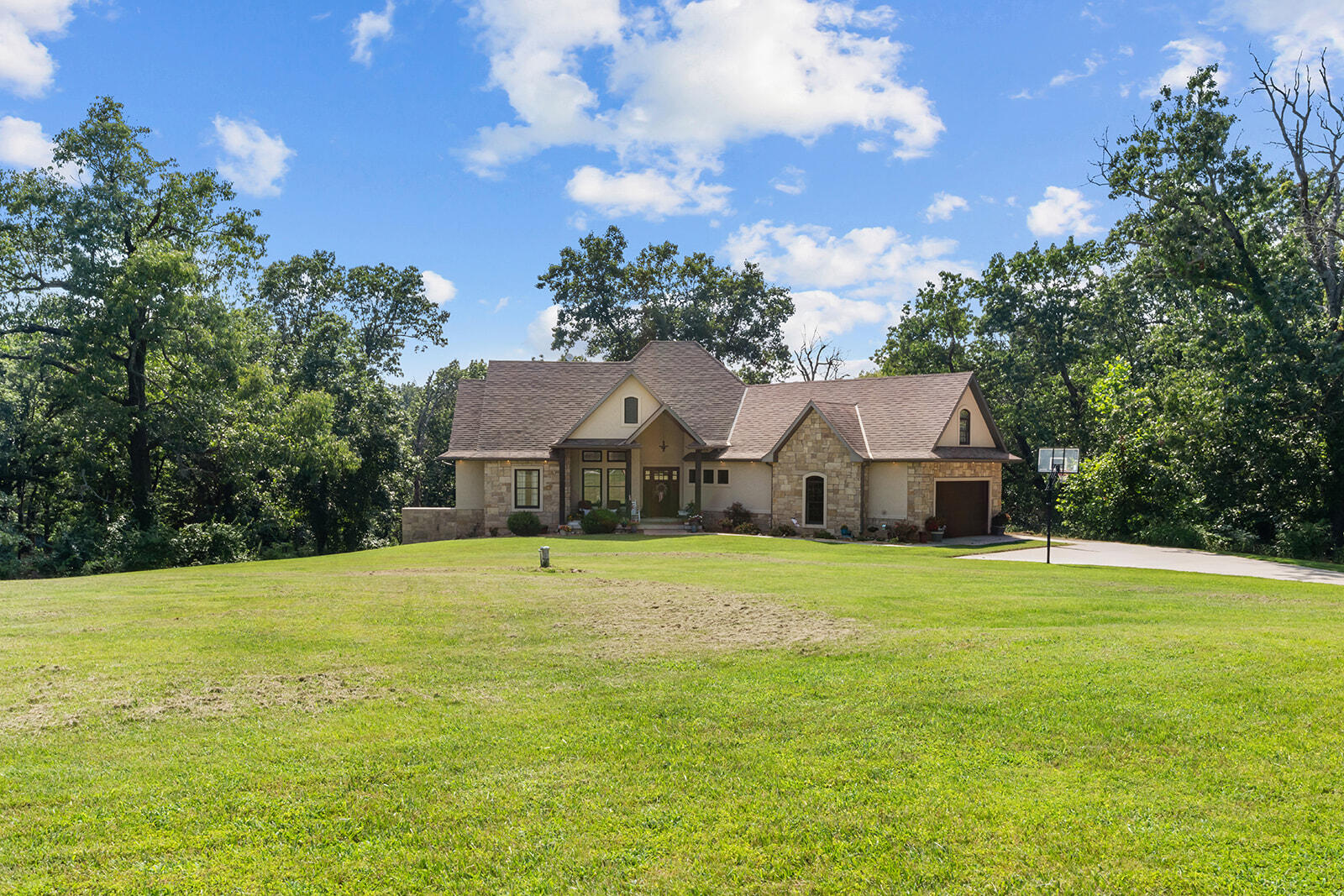 300 Buena Vista Parkway Property Photo 3