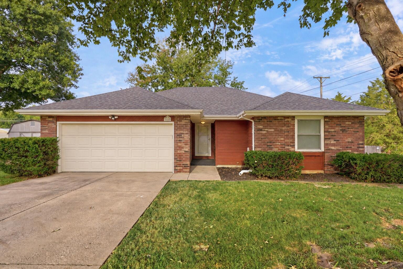 915 Breann Court Property Photo 2
