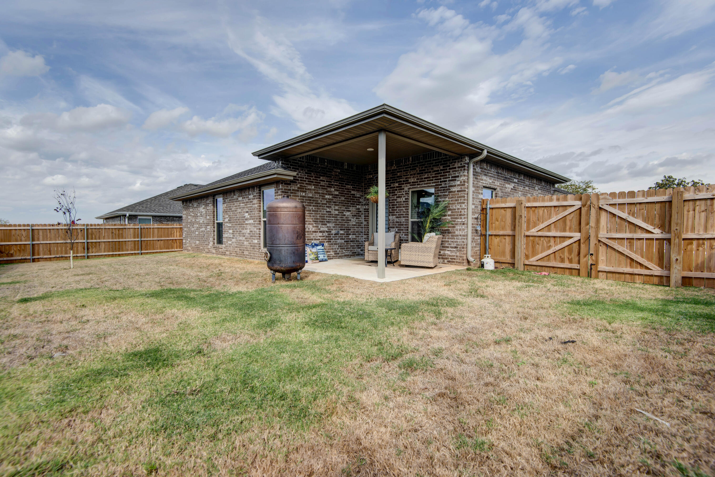 1104 West Pebblebrooke Drive Property Photo 21