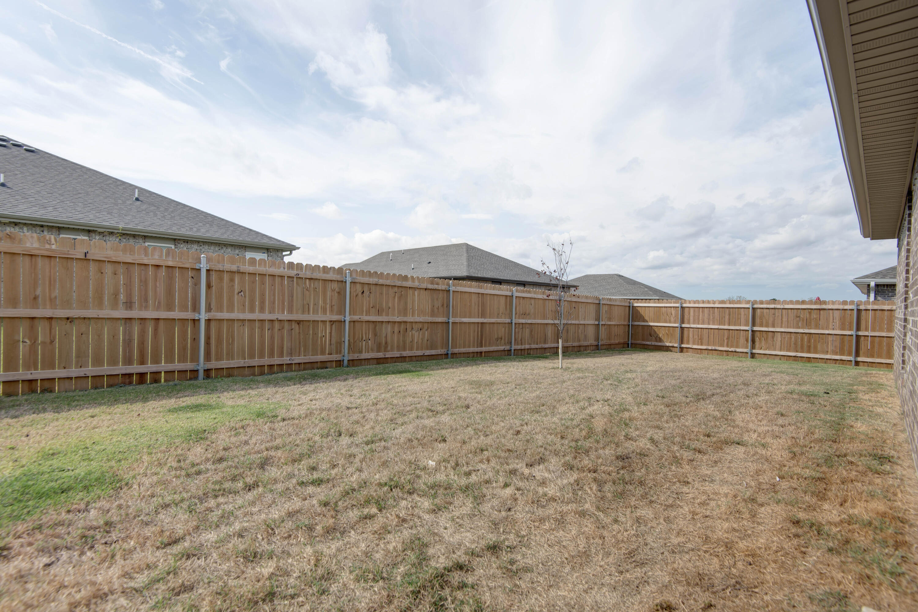 1104 West Pebblebrooke Drive Property Photo 22