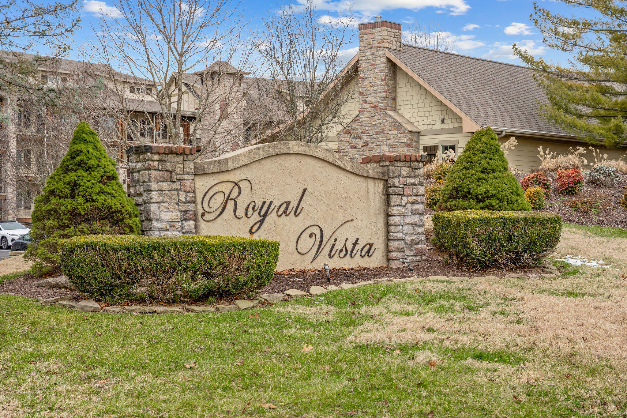 53 Royal Vista Drive 206 Property Photo 2