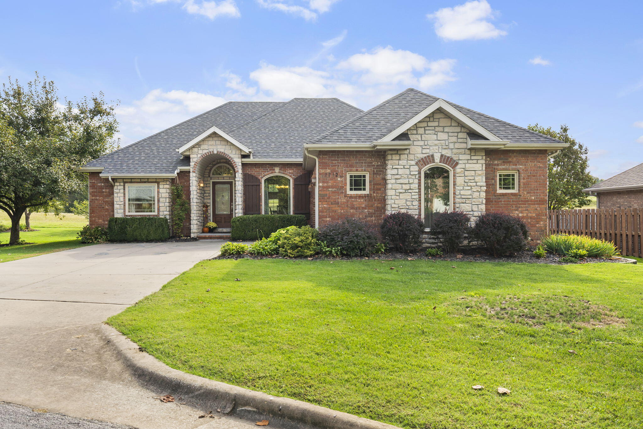 1712 North Gregory Drive Property Photo 1