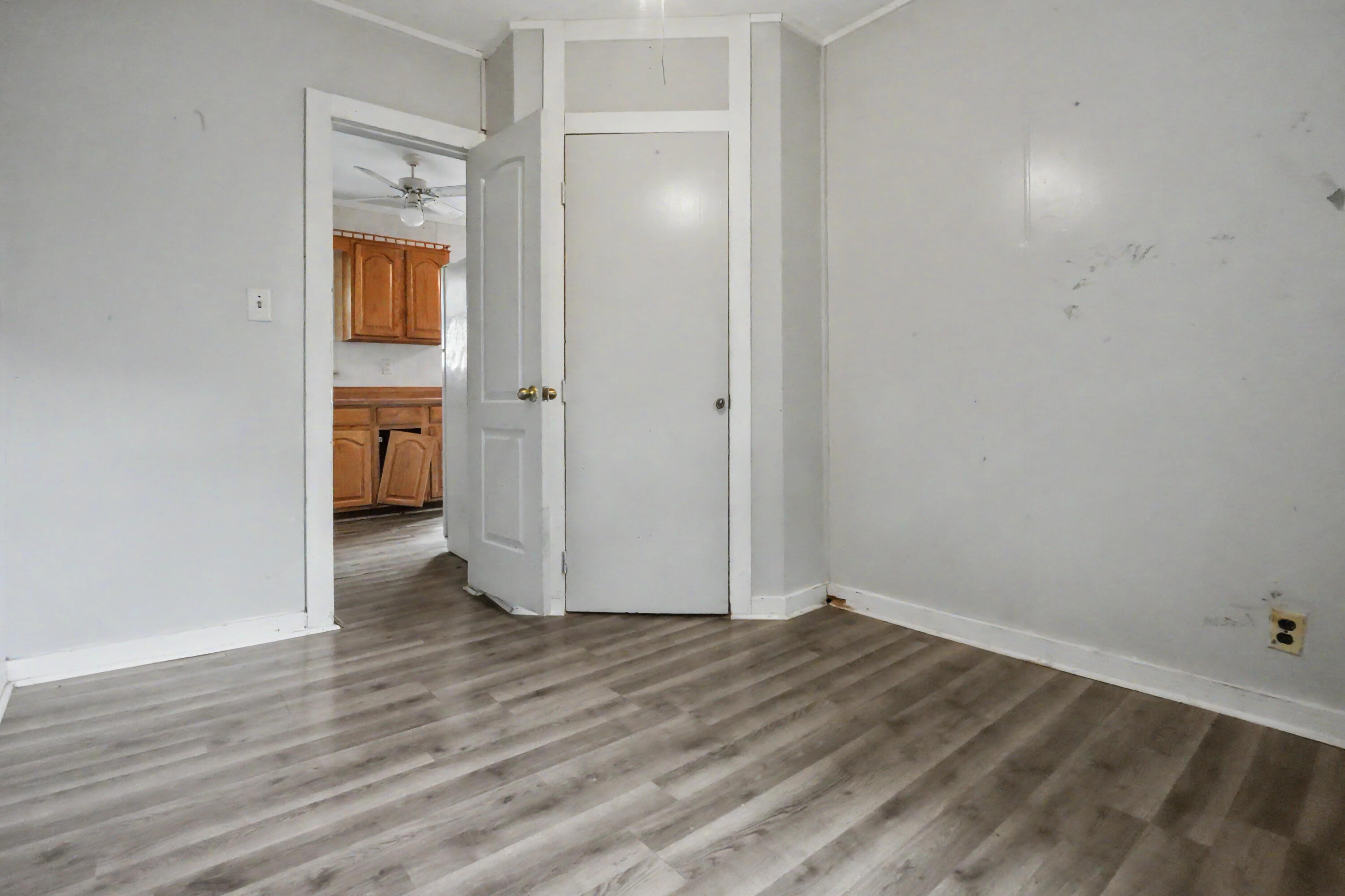 2434 North Pickwick Avenue Property Photo 22