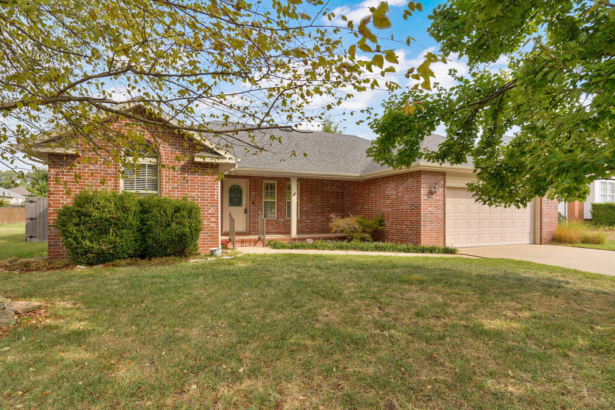 102 Emily Lane Property Photo 1