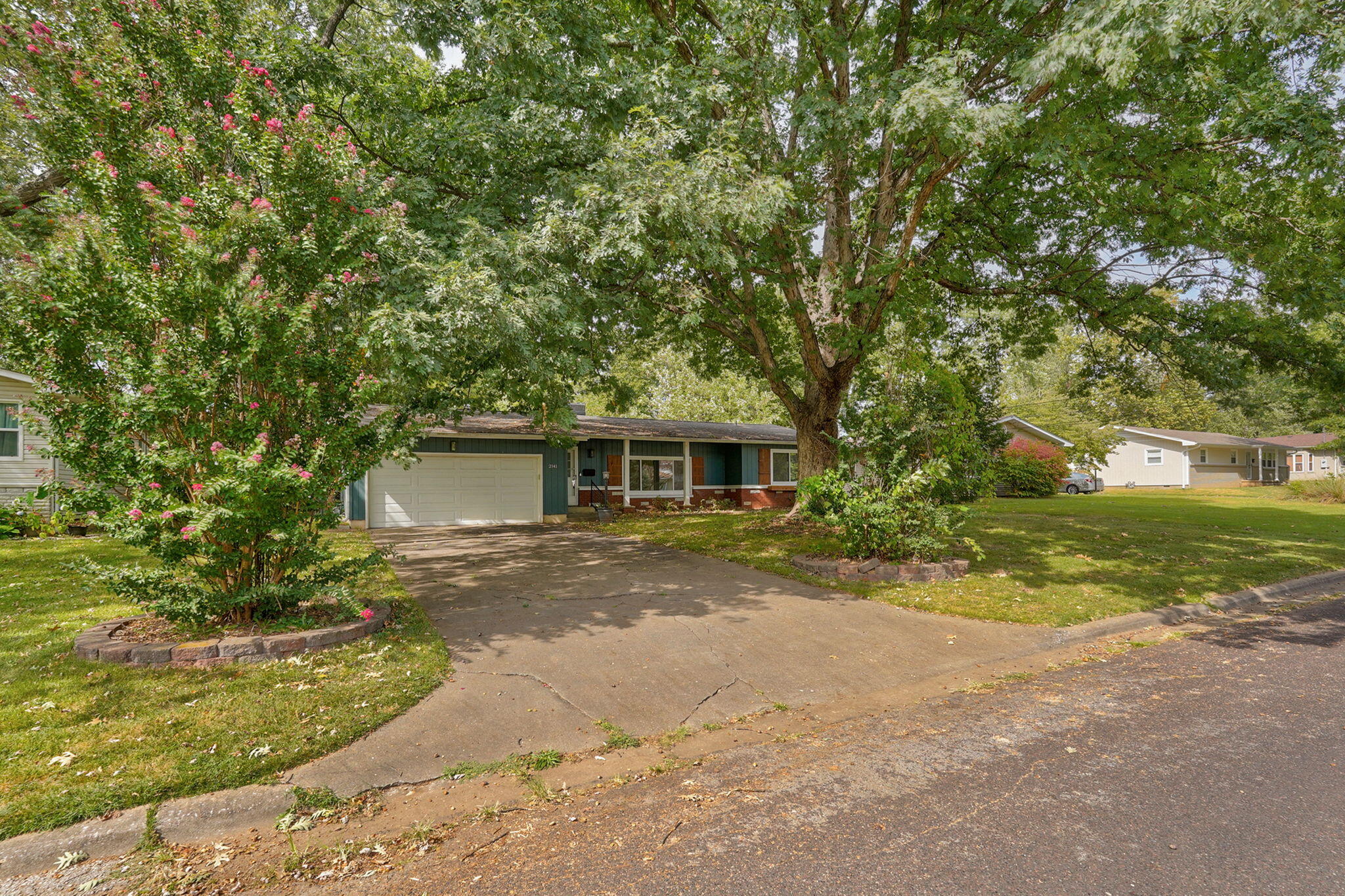 2141 South Oak Grove Avenue Property Photo 3