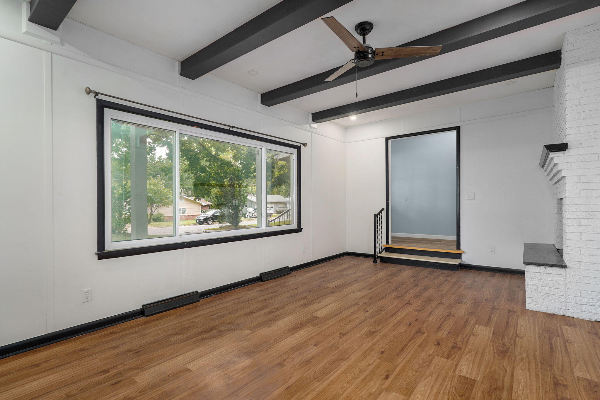 2141 South Oak Grove Avenue Property Photo 9