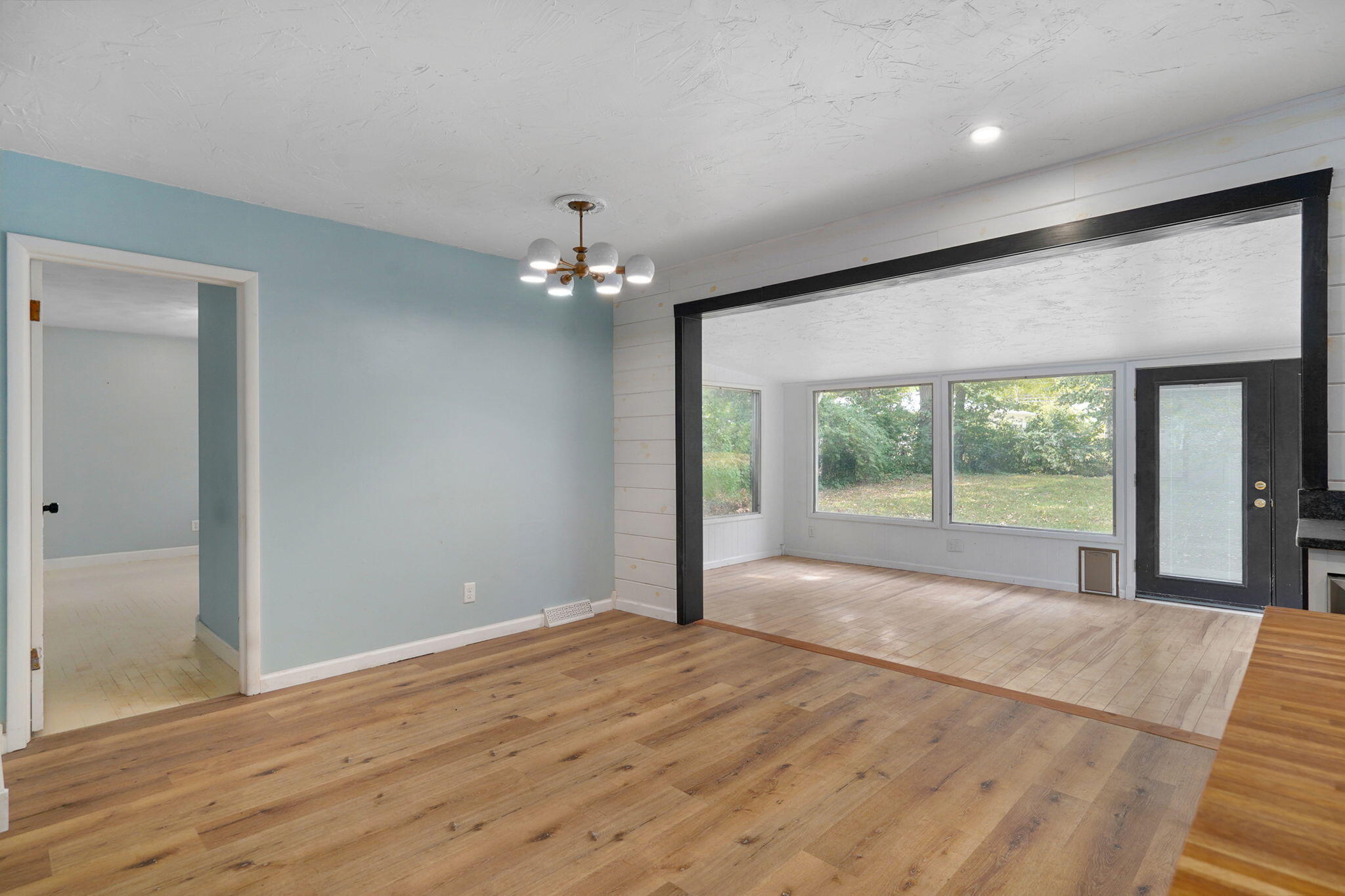 2141 South Oak Grove Avenue Property Photo 16