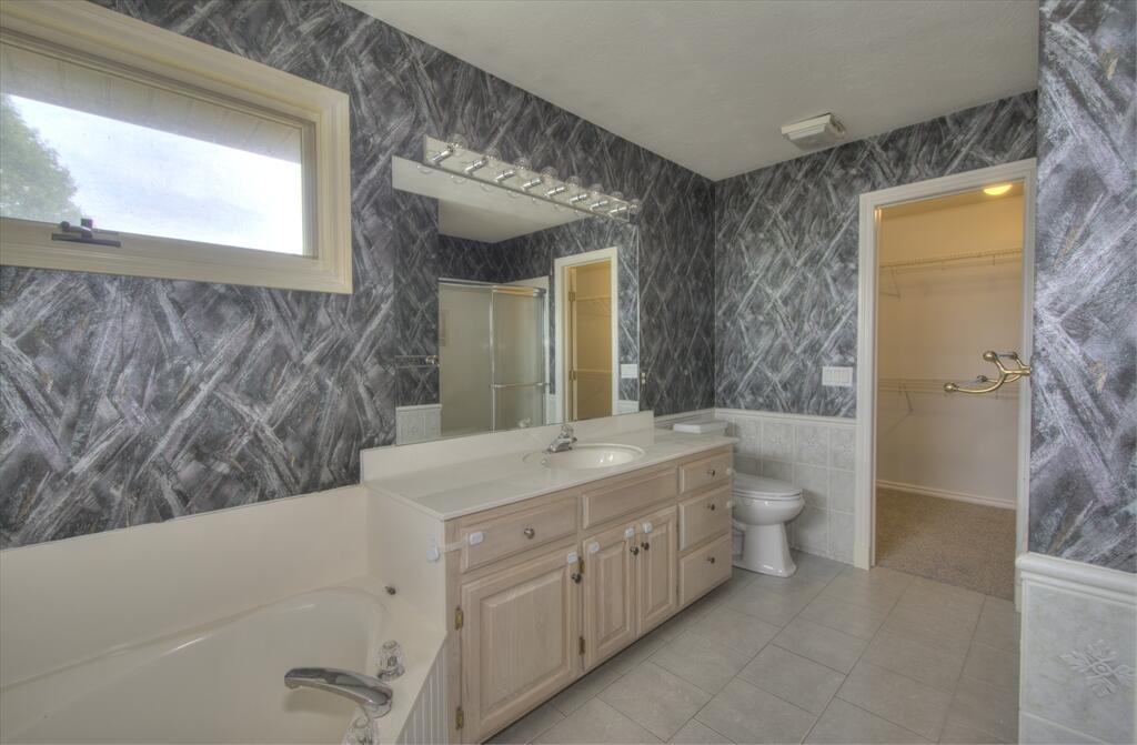 2525 North Meadowlake Drive Property Photo 11
