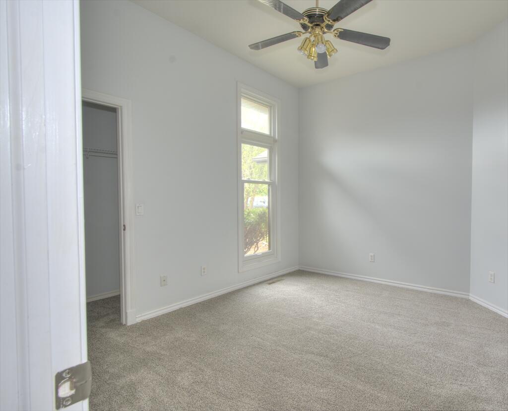 2525 North Meadowlake Drive Property Photo 13