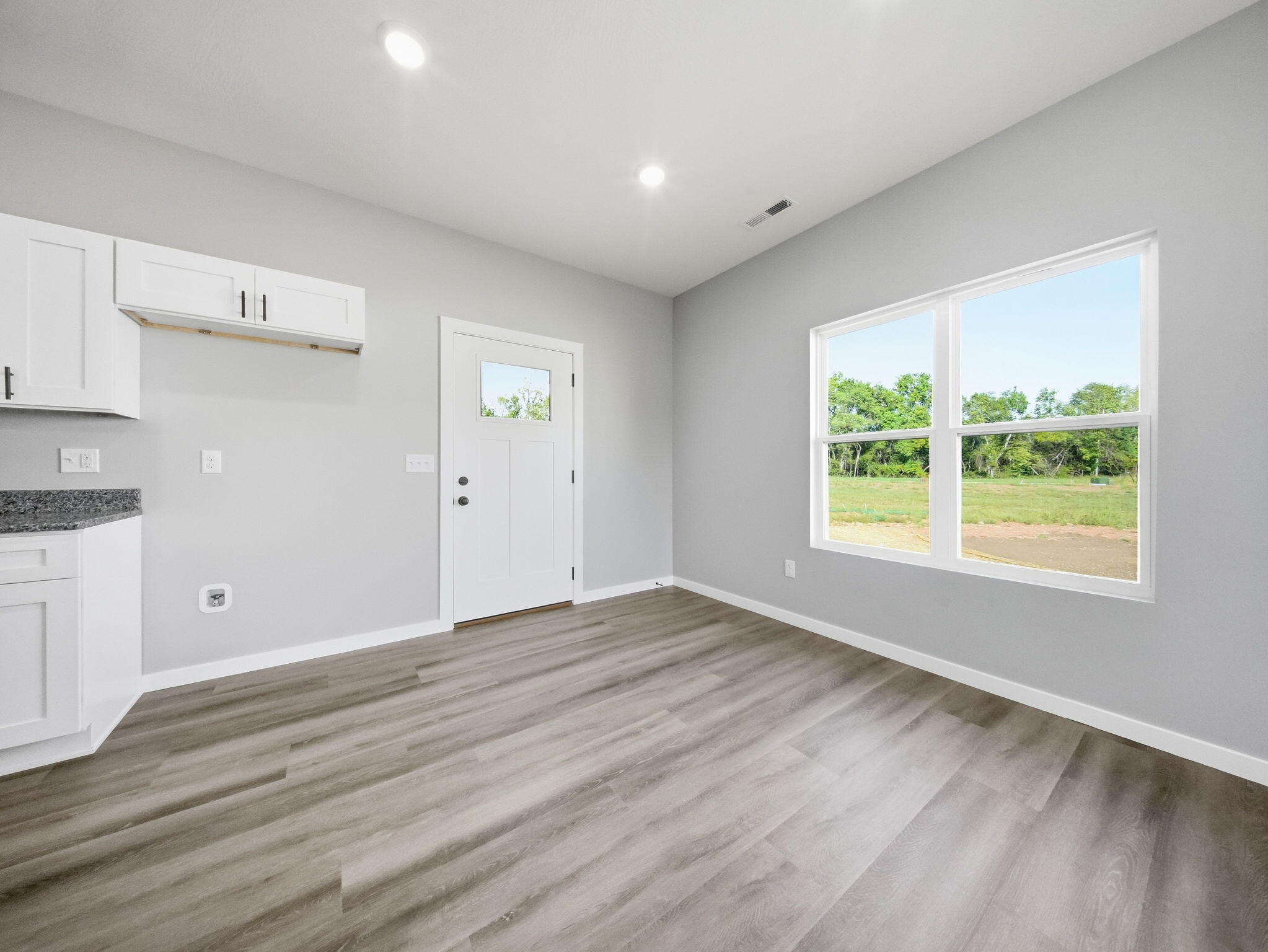 5250 West Crestmere Drive Property Photo 6