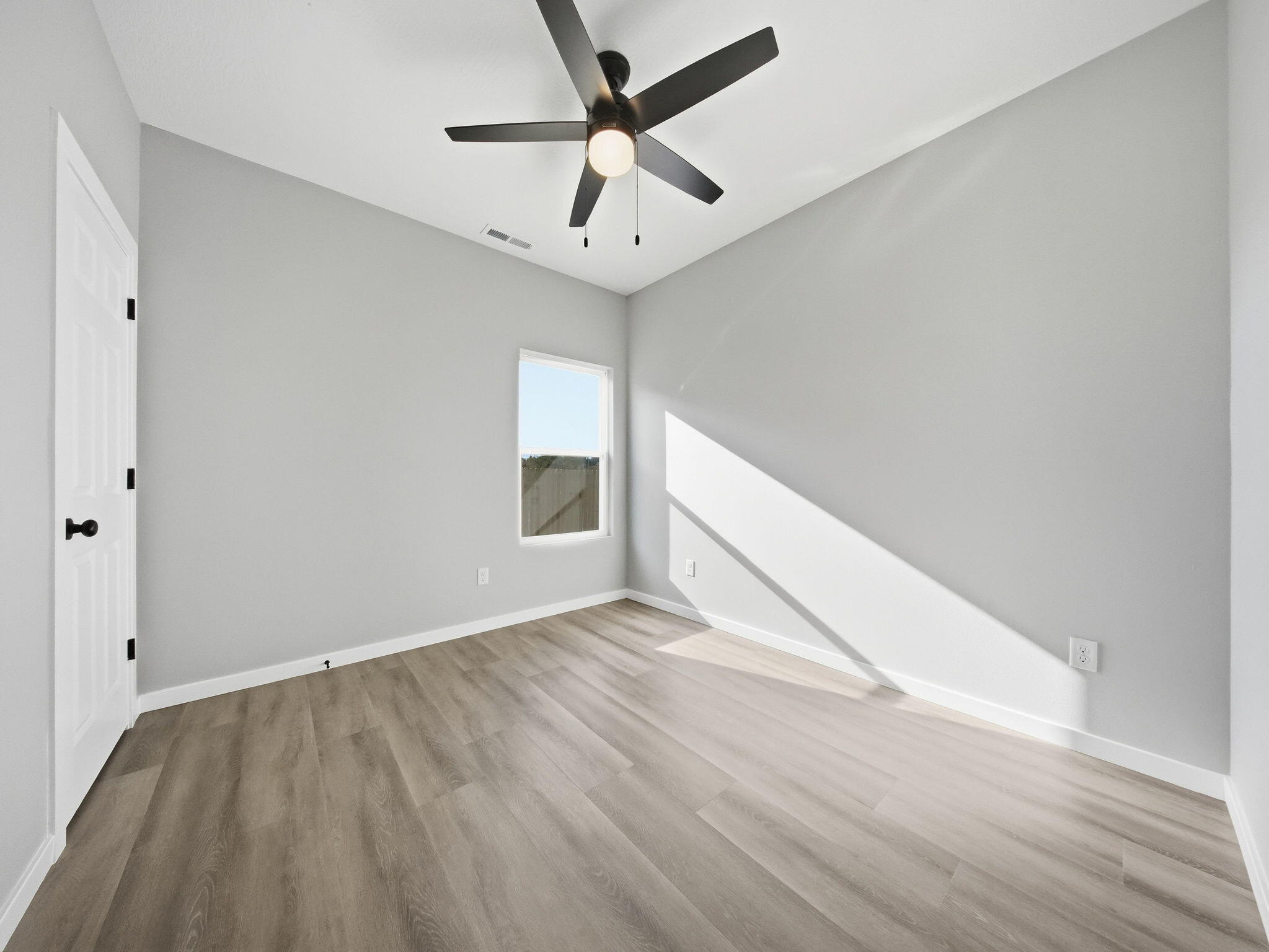 5250 West Crestmere Drive Property Photo 11