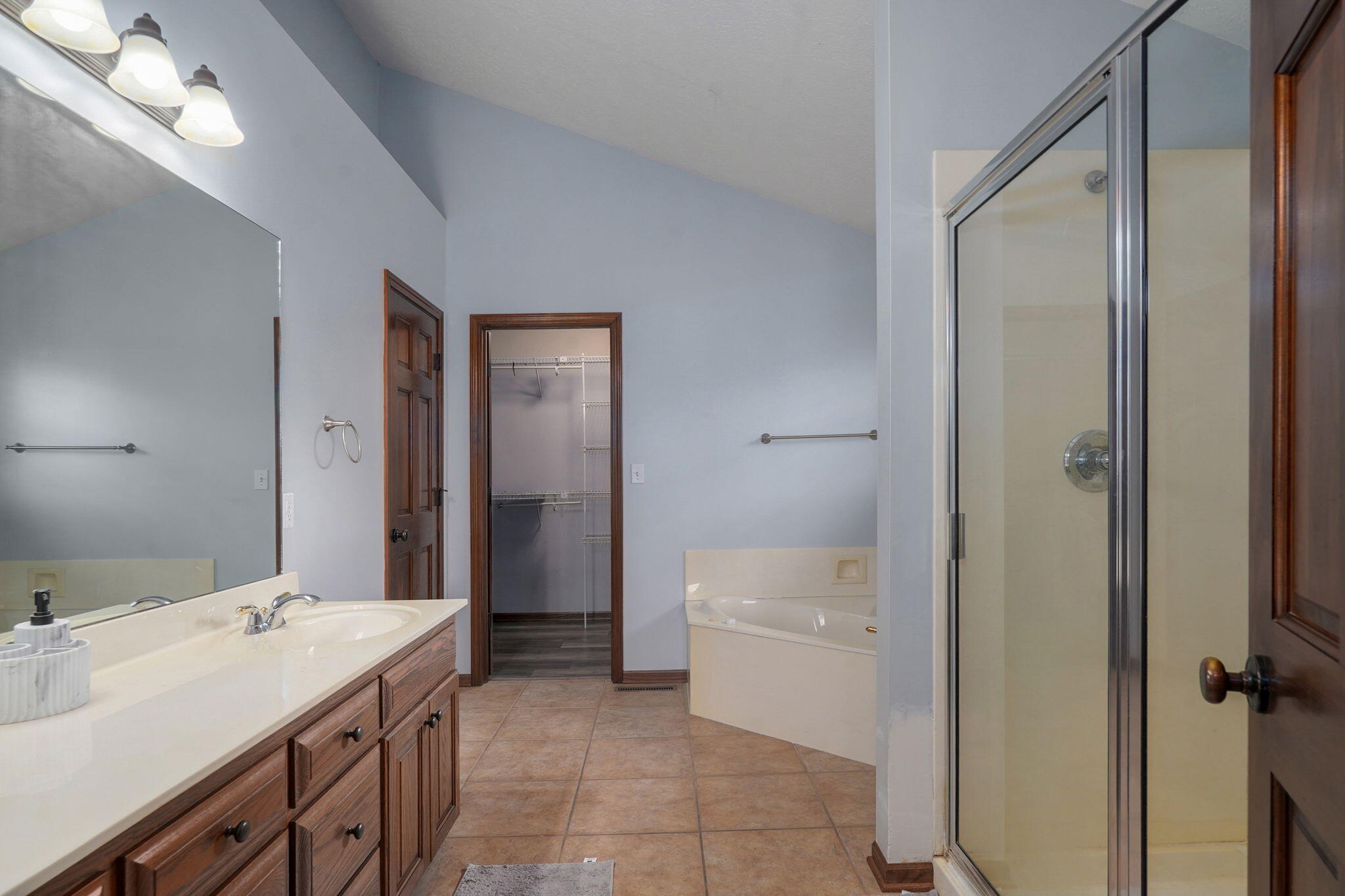 905 North 21st Avenue Property Photo 18
