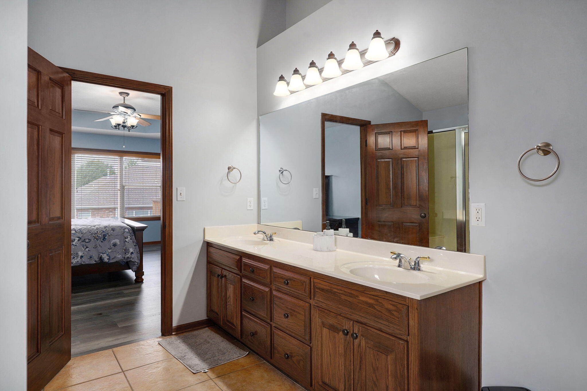 905 North 21st Avenue Property Photo 19