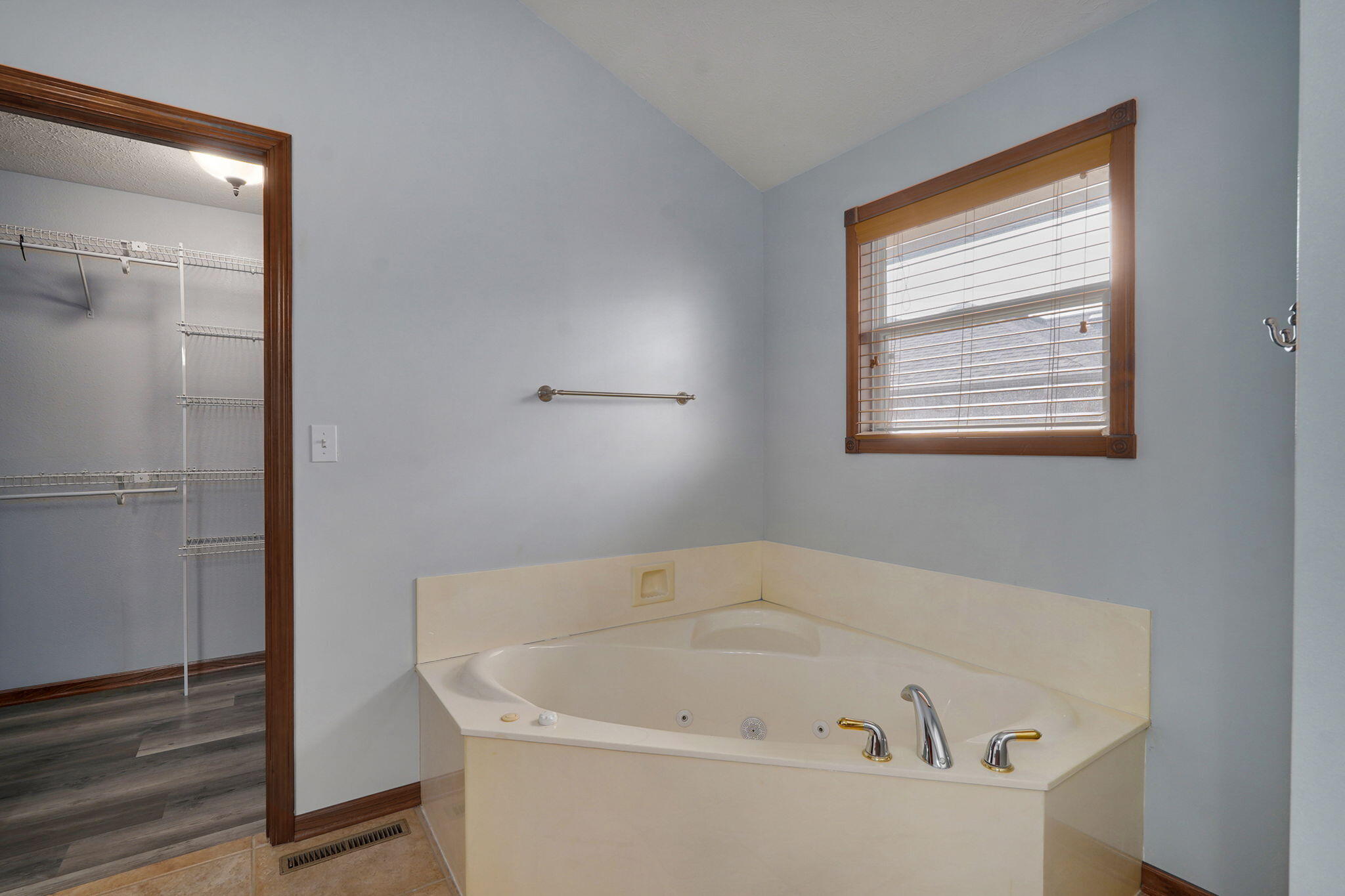 905 North 21st Avenue Property Photo 21