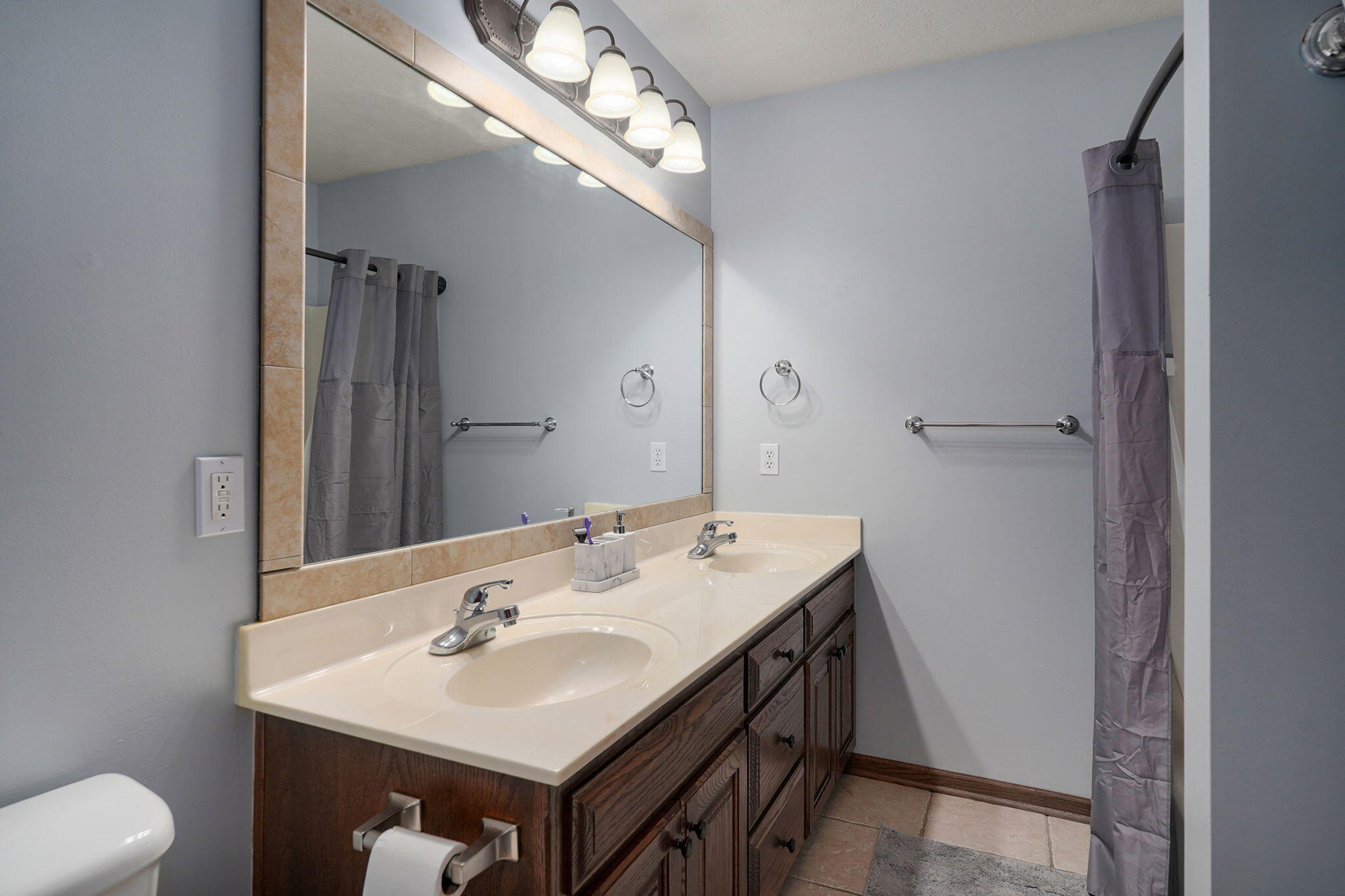 905 North 21st Avenue Property Photo 36