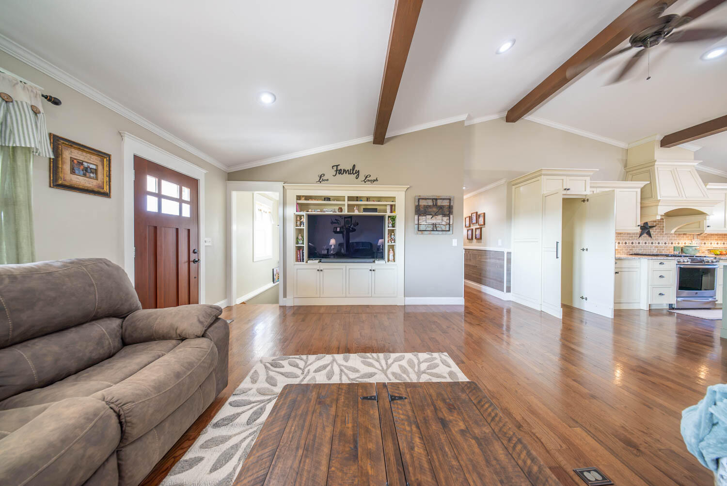 1387 County Road 201 Property Photo 6