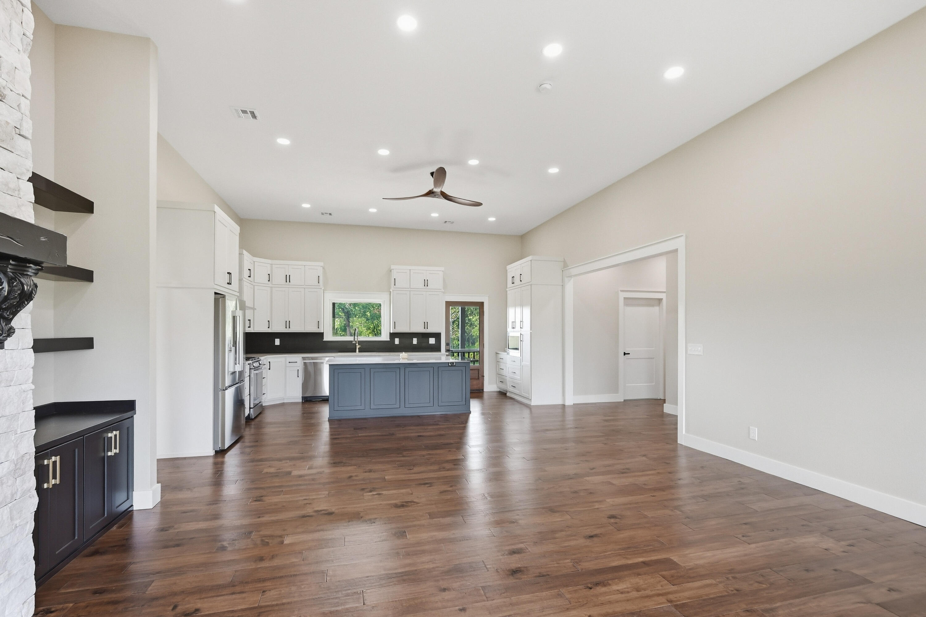 19355 Piercy Lane Property Photo 8