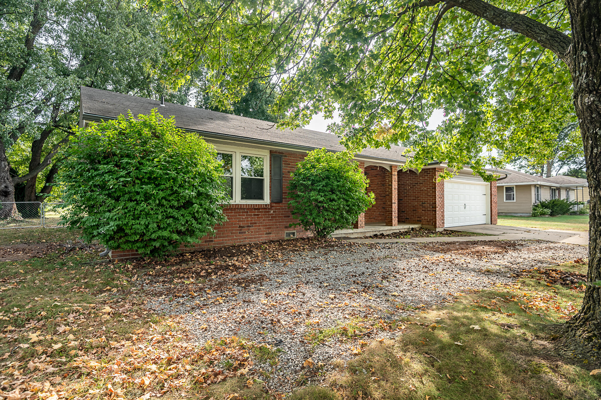 214 South Farmer Road Property Photo 3