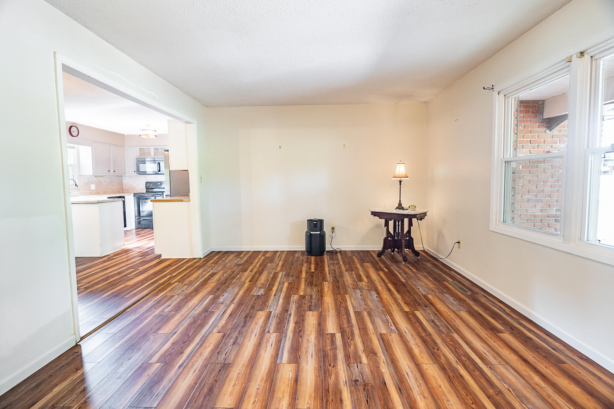 214 South Farmer Road Property Photo 8