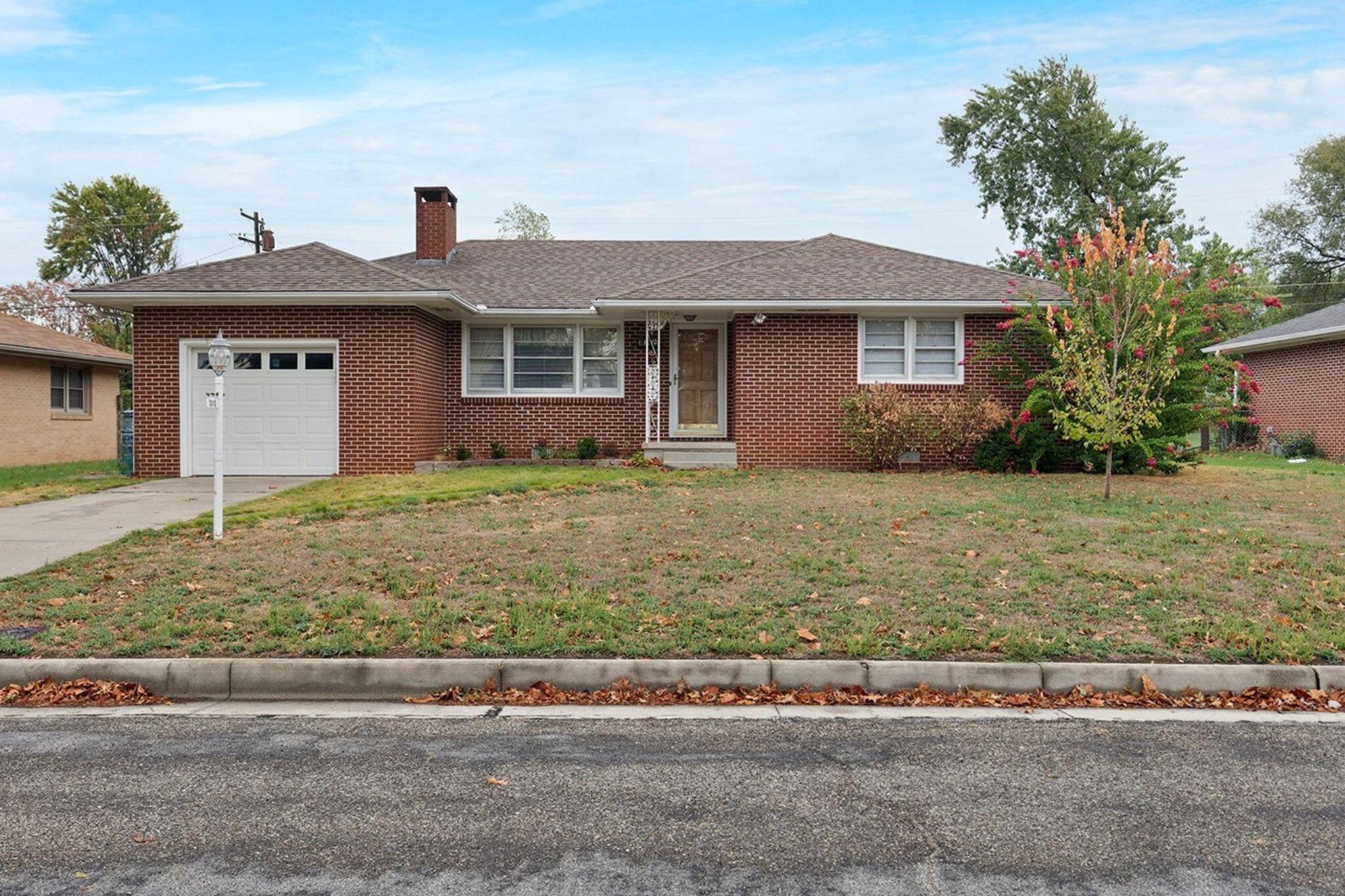 3015 Missouri Avenue Property Photo 1