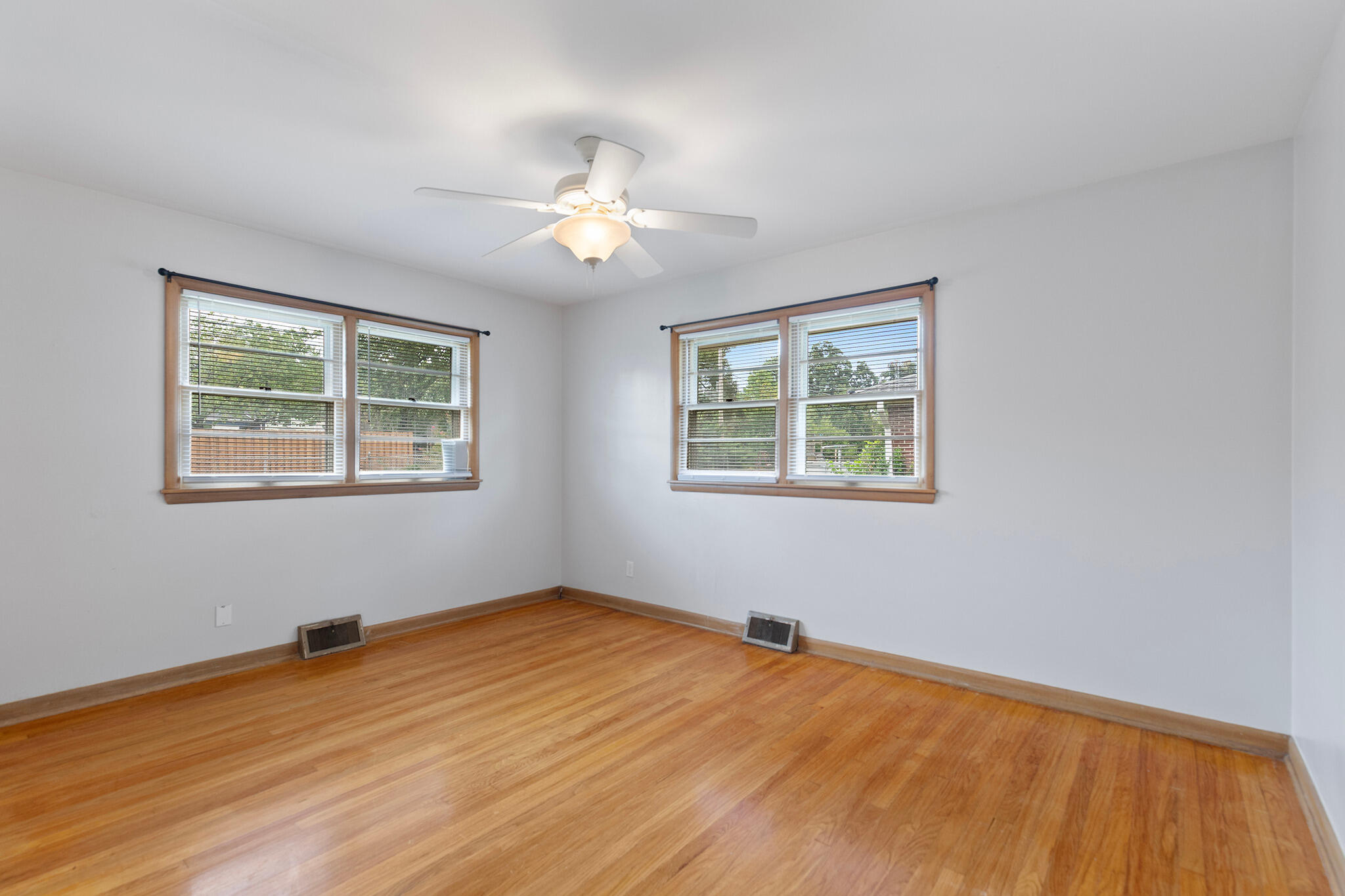 3015 Missouri Avenue Property Photo 8
