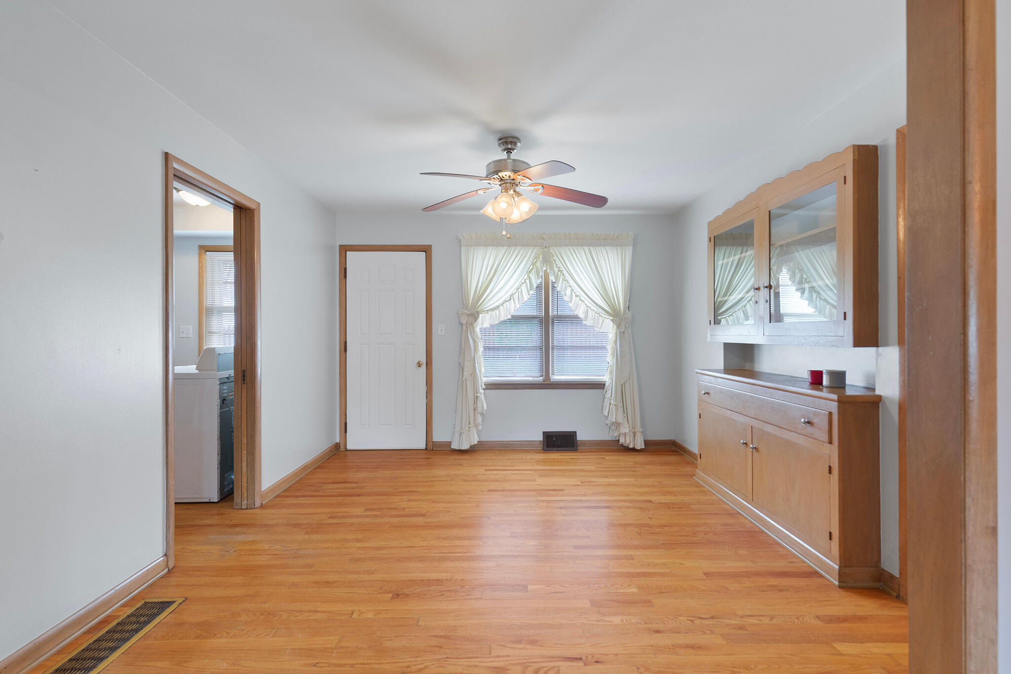 3015 Missouri Avenue Property Photo 14