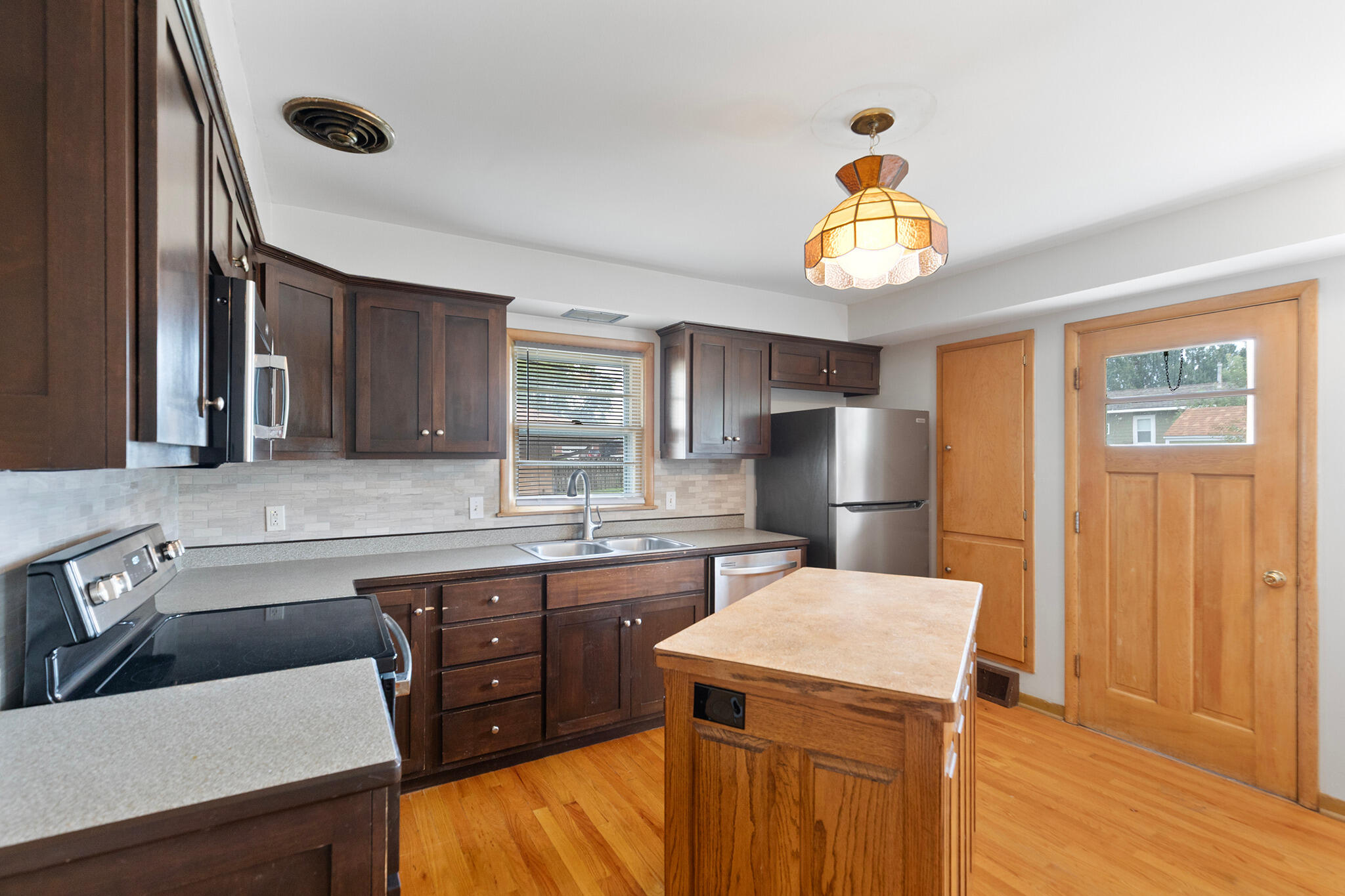3015 Missouri Avenue Property Photo 17