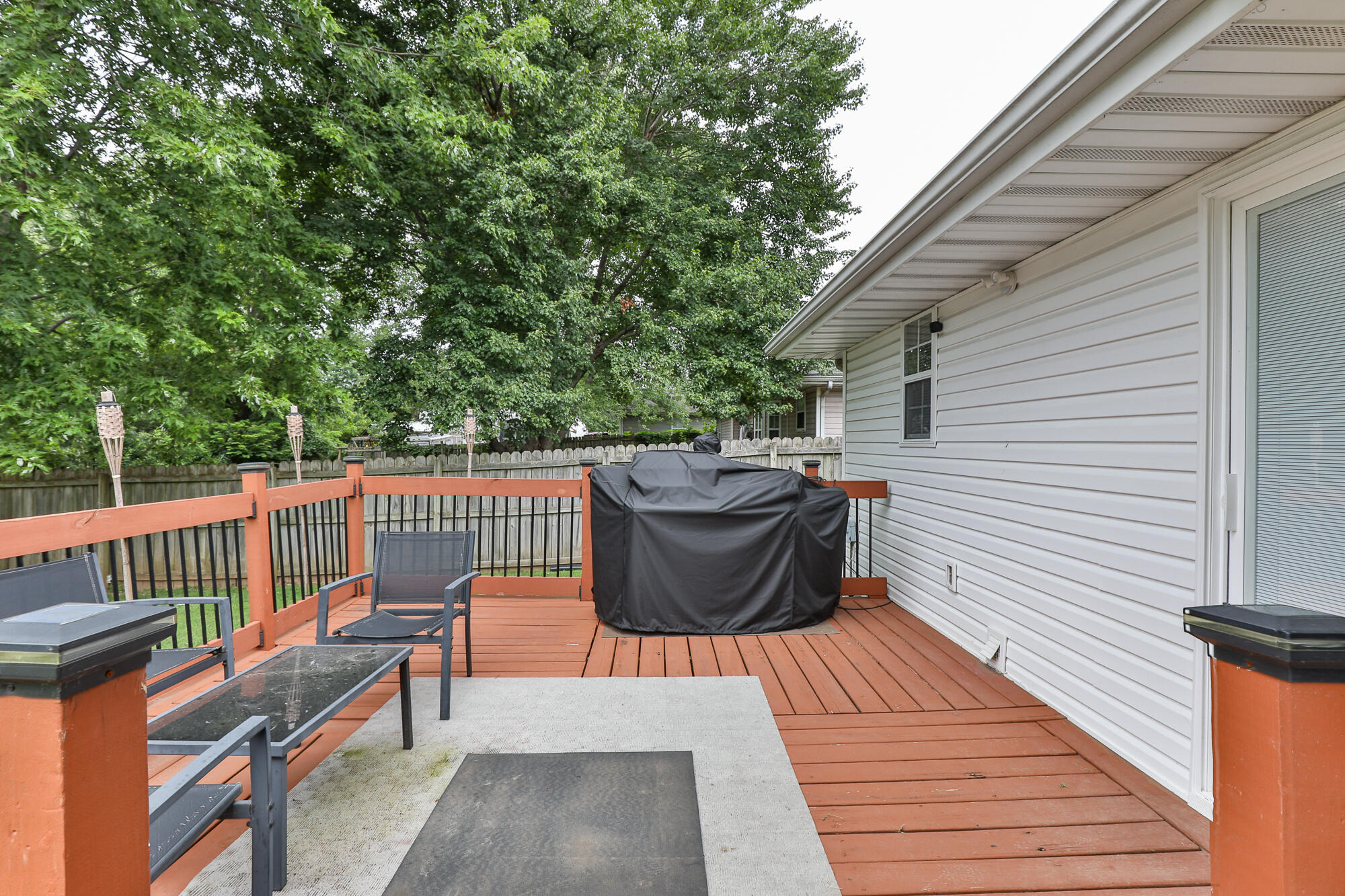 335 South Foster Avenue Property Photo 25