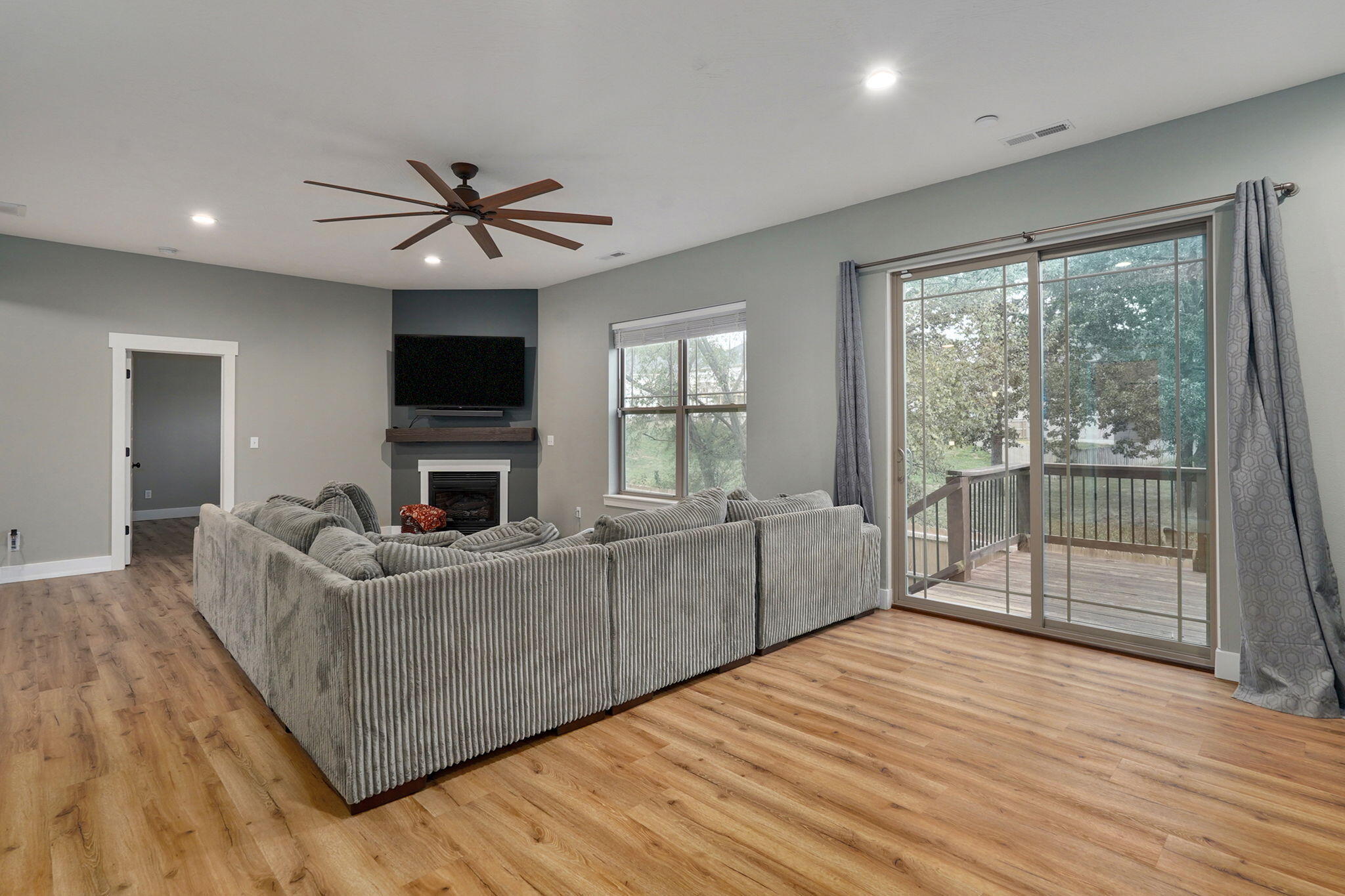 824 Gold Rush Avenue Property Photo 26