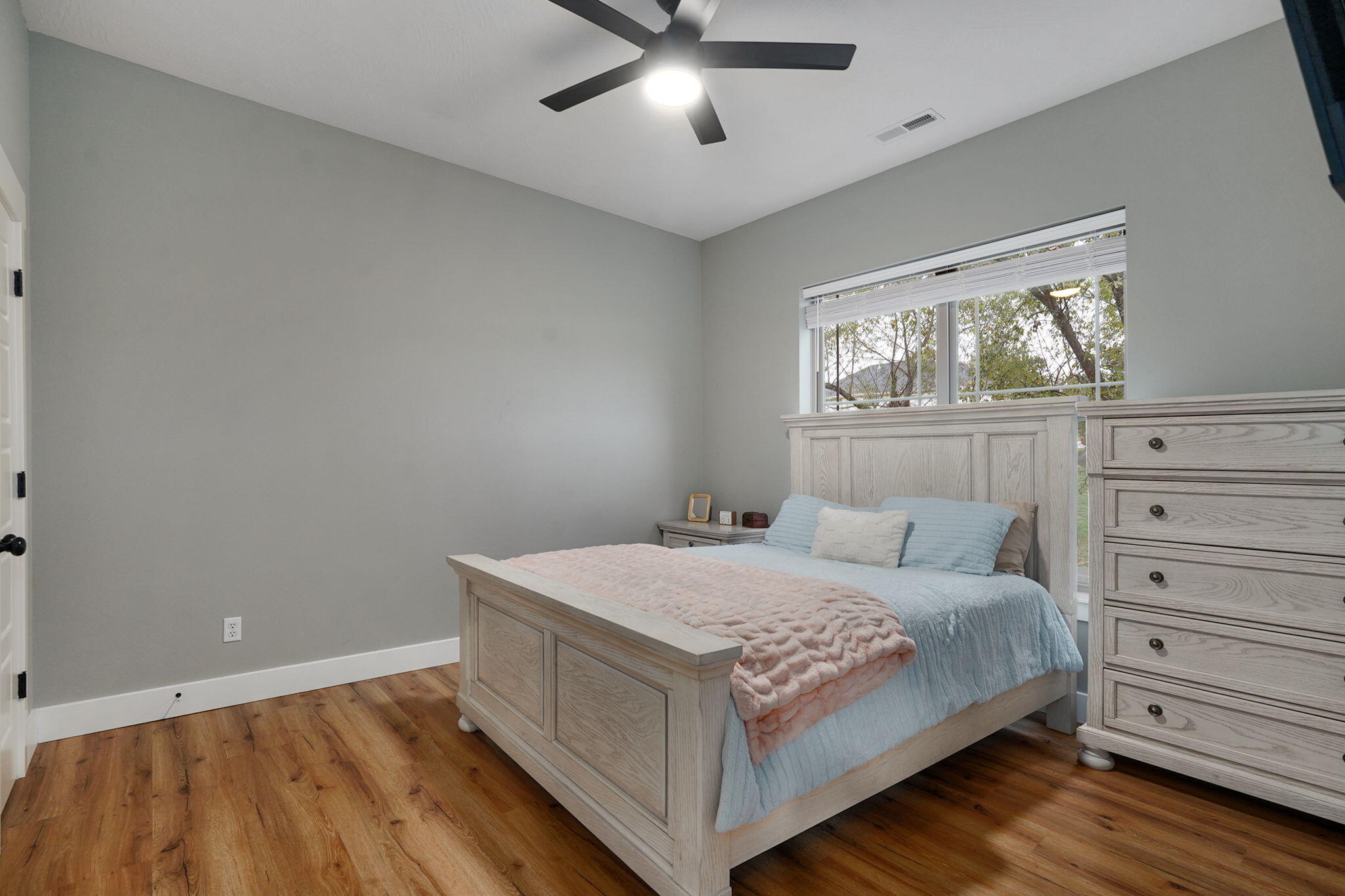 824 Gold Rush Avenue Property Photo 33