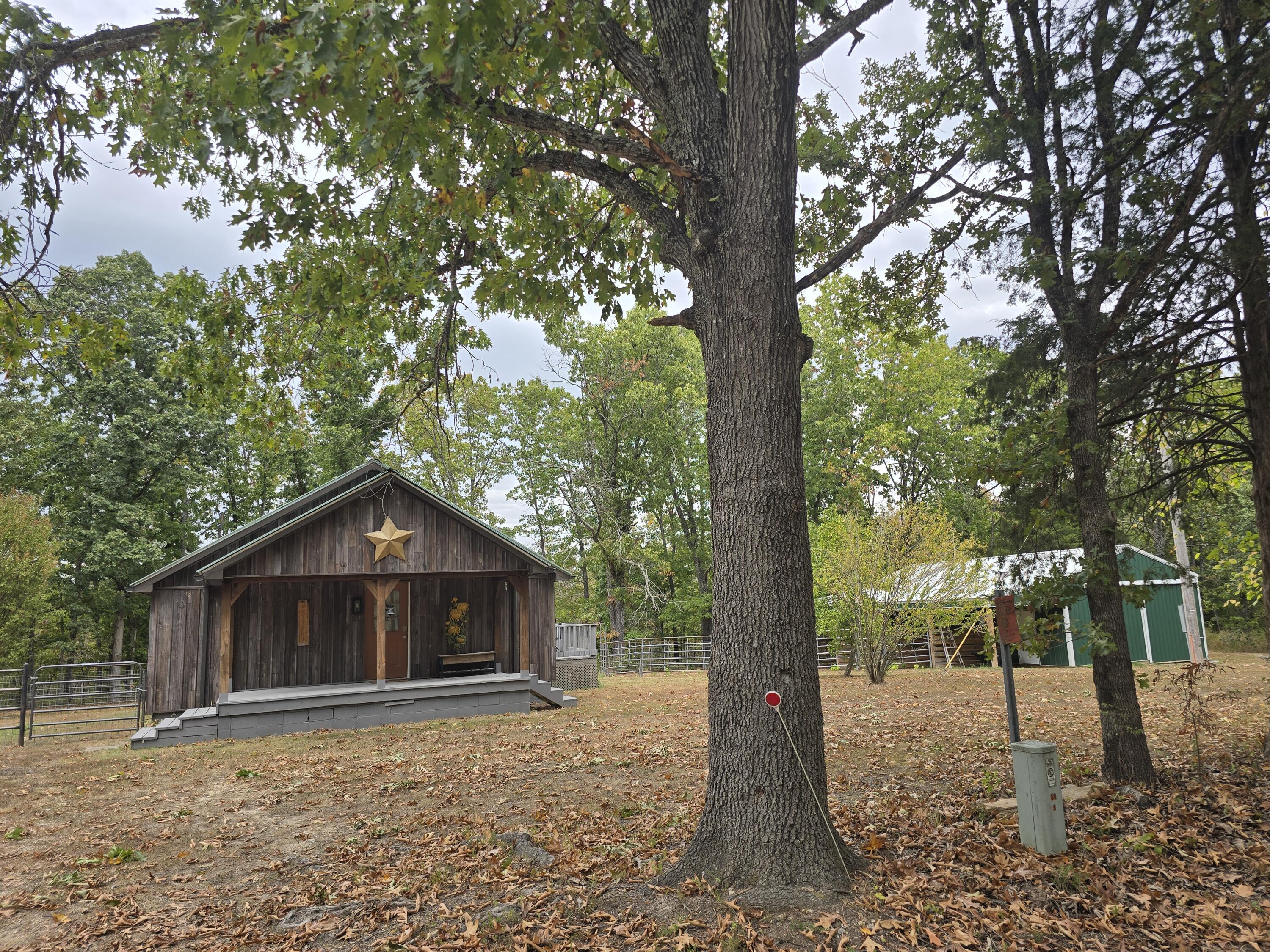 687 County Road 917 Property Photo 1