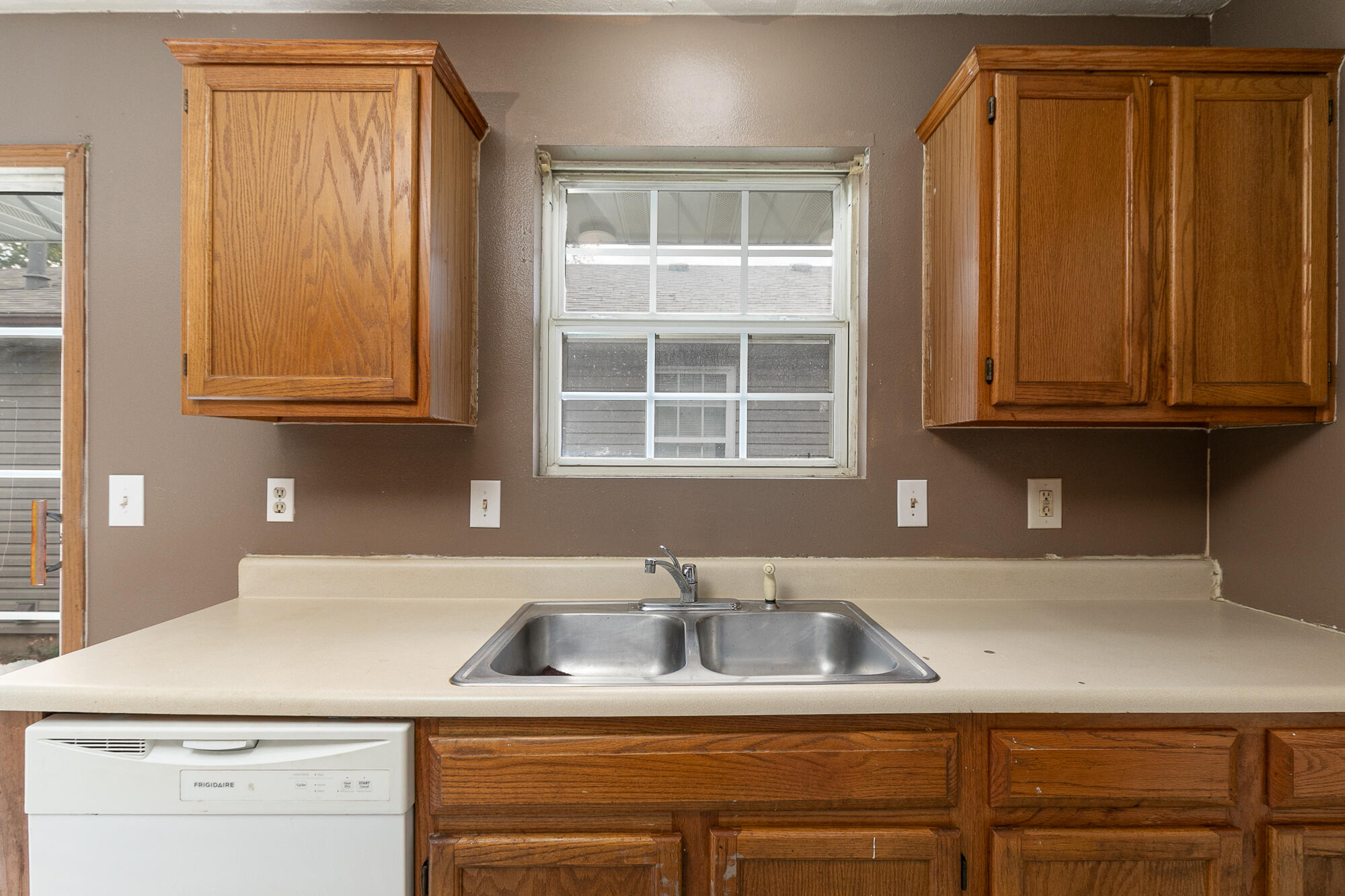 1824 North Golden Avenue Property Photo 11